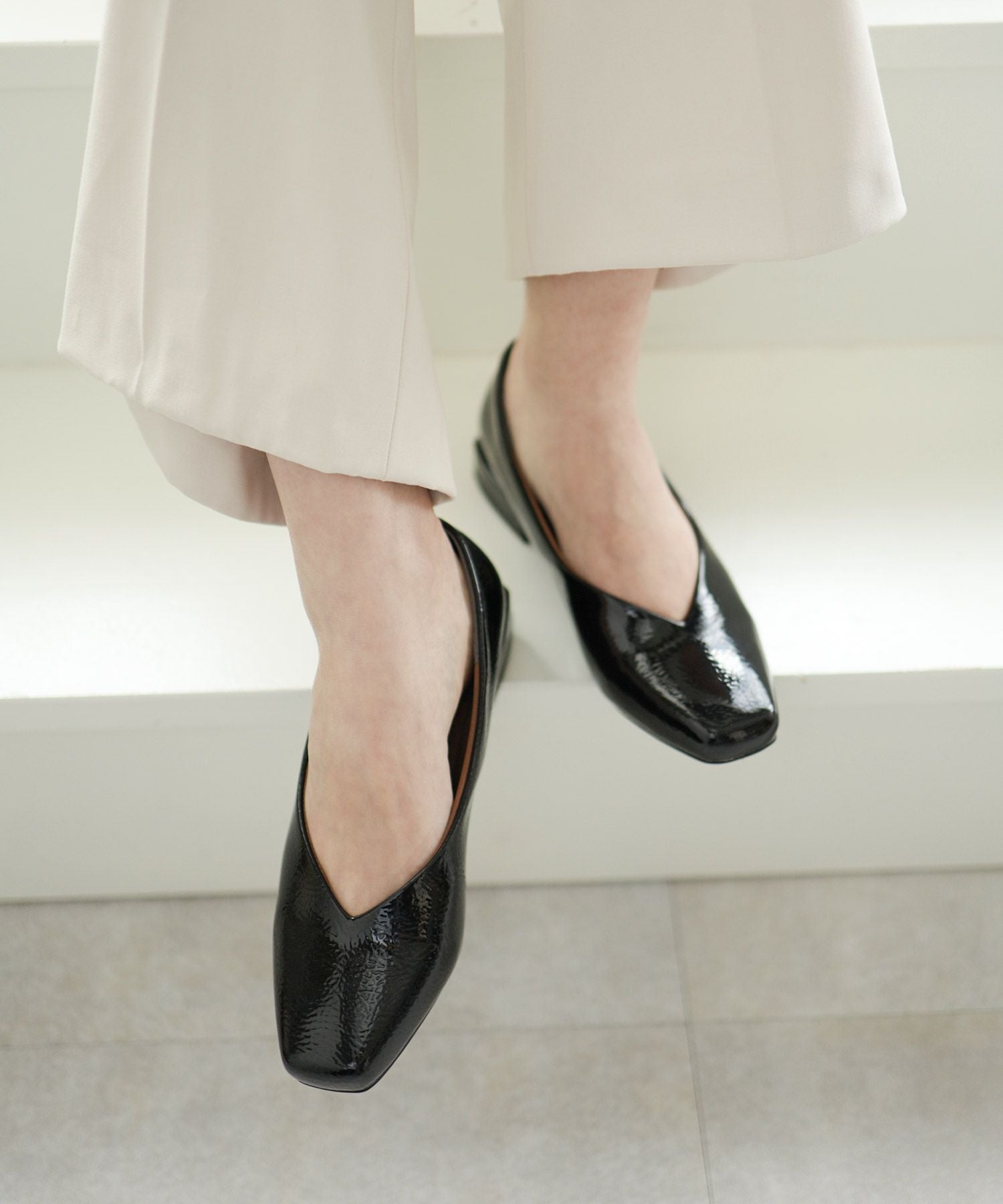 スクエアトゥローヒールエナメルパンプス▲返品交換不可