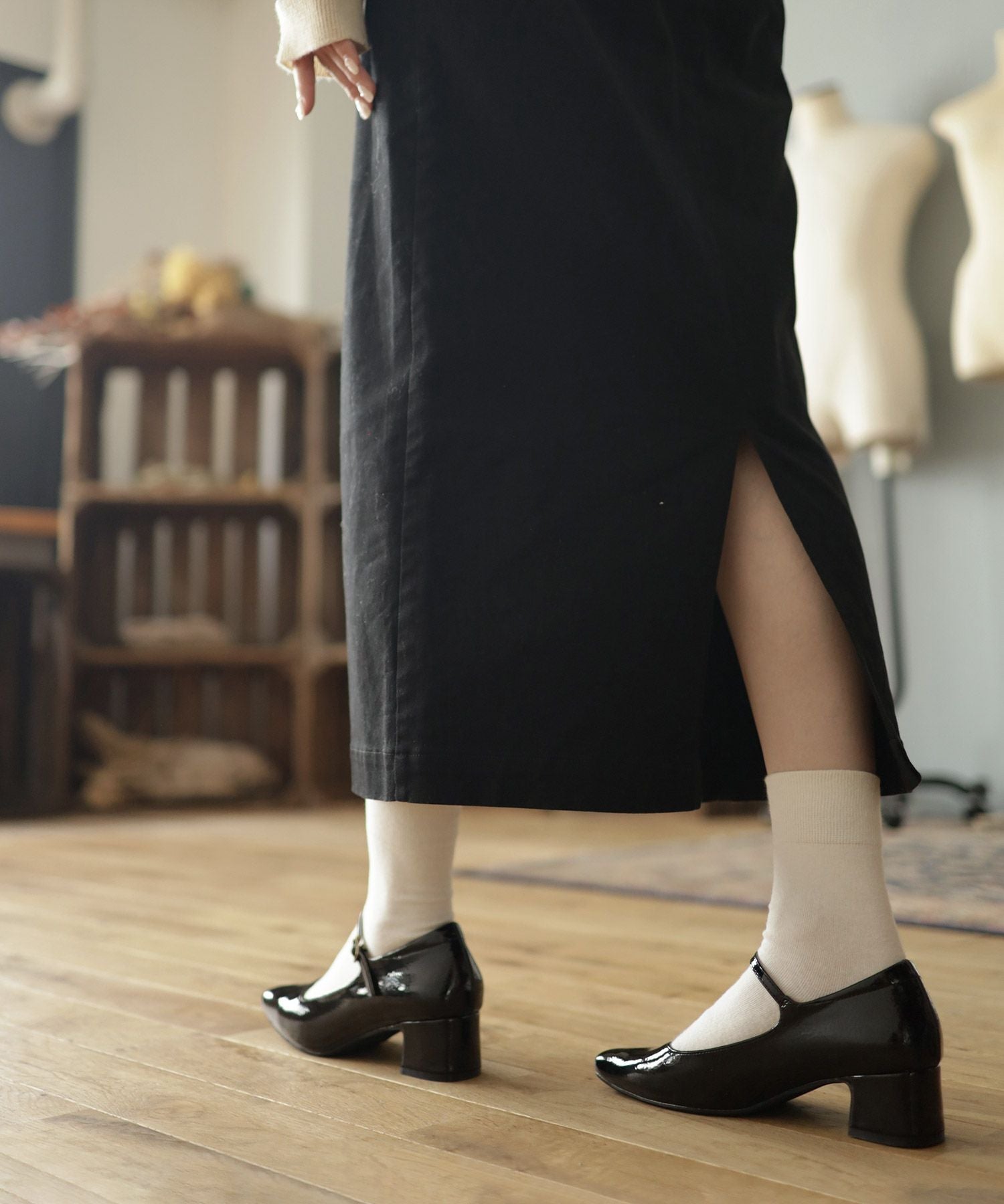 スクエアトゥメリージェーンストラップパンプス