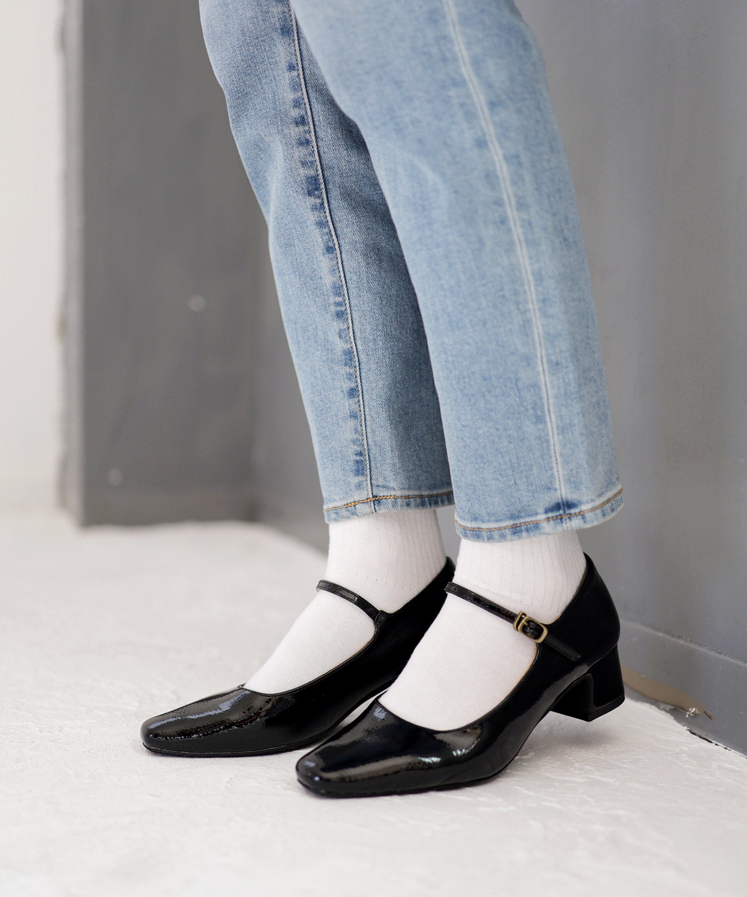 スクエアトゥメリージェーンストラップパンプス