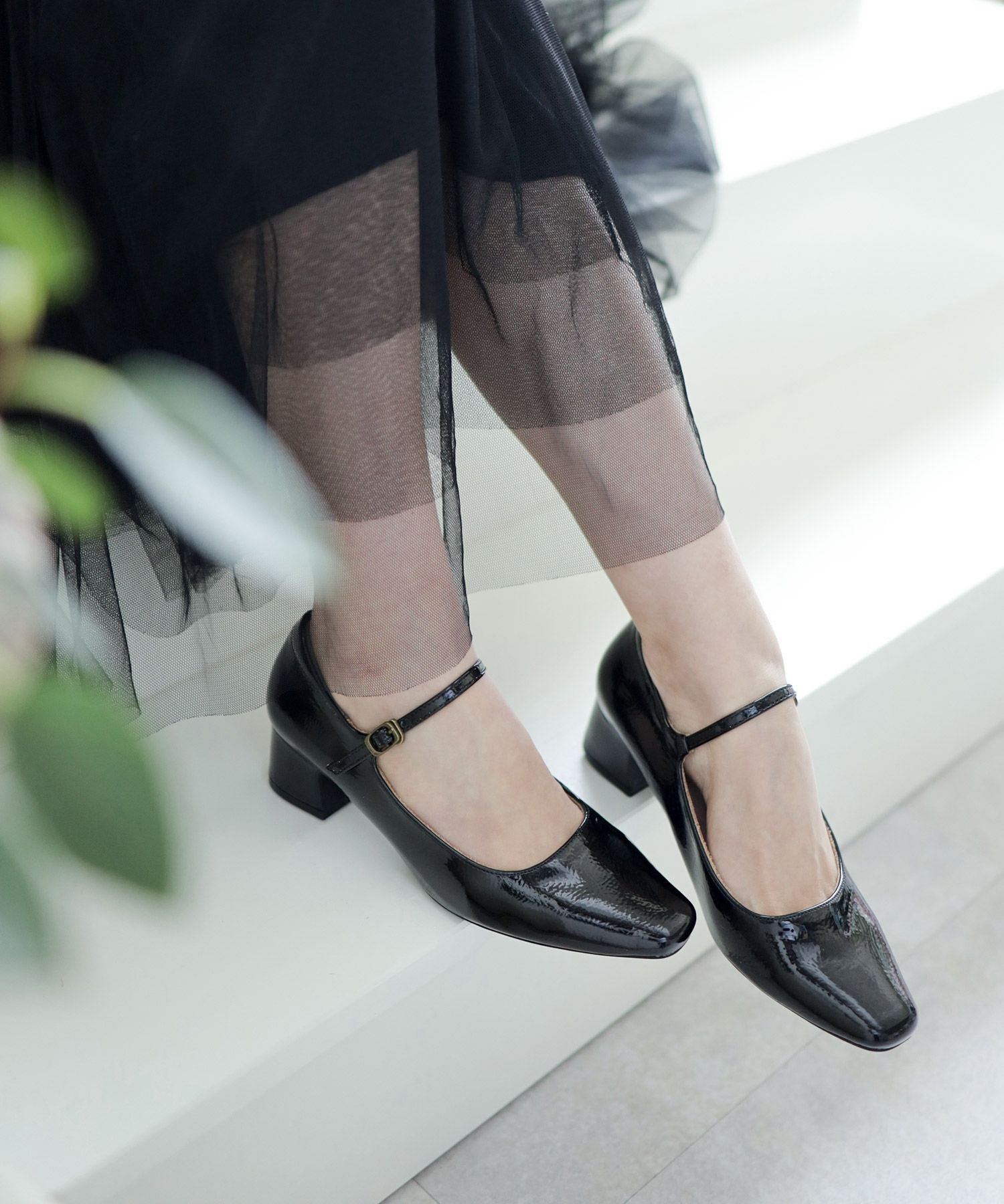 スクエアトゥメリージェーンストラップパンプス