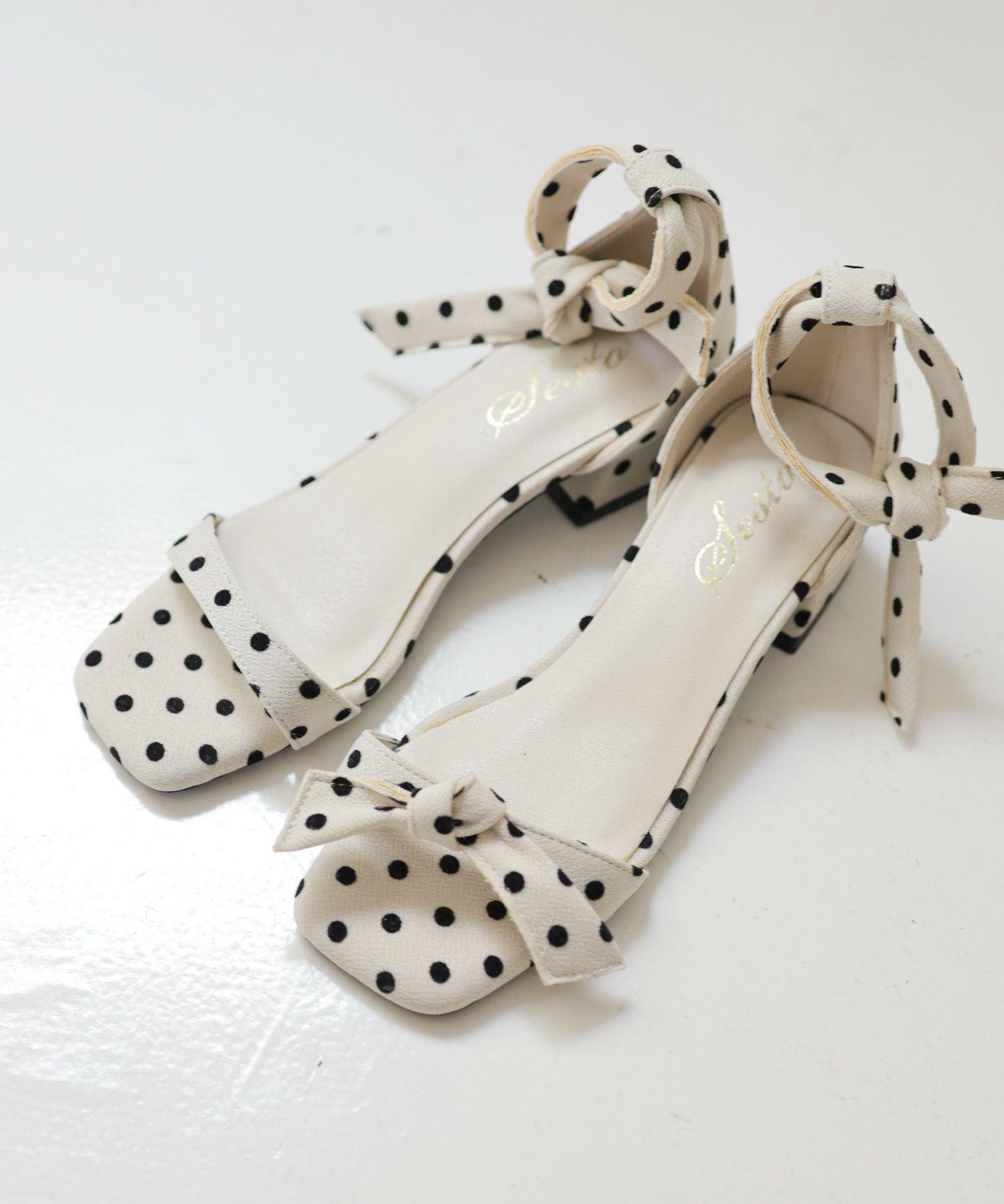 ダブルリボンローヒールストラップサンダル ▲返品交換不可
