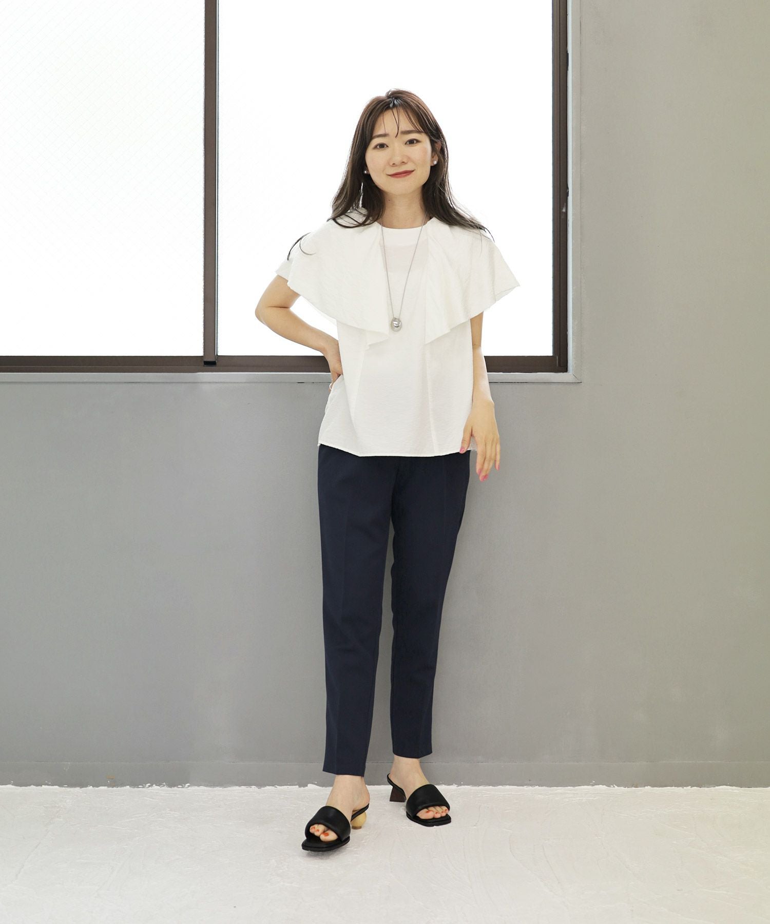 アシンメトリーウッドヒールのパデットミュールサンダル