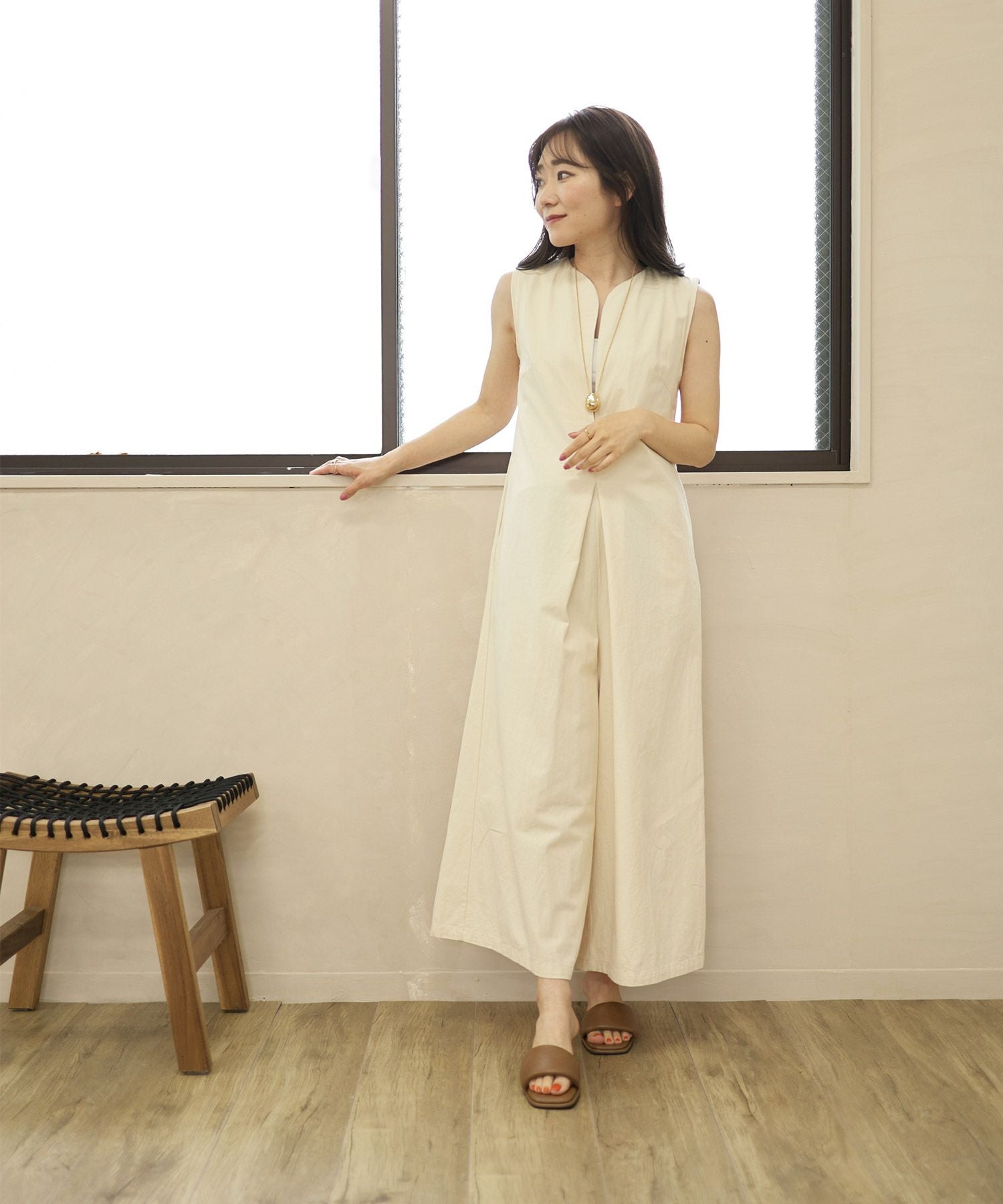 アシンメトリーウッドヒールのパデットミュールサンダル