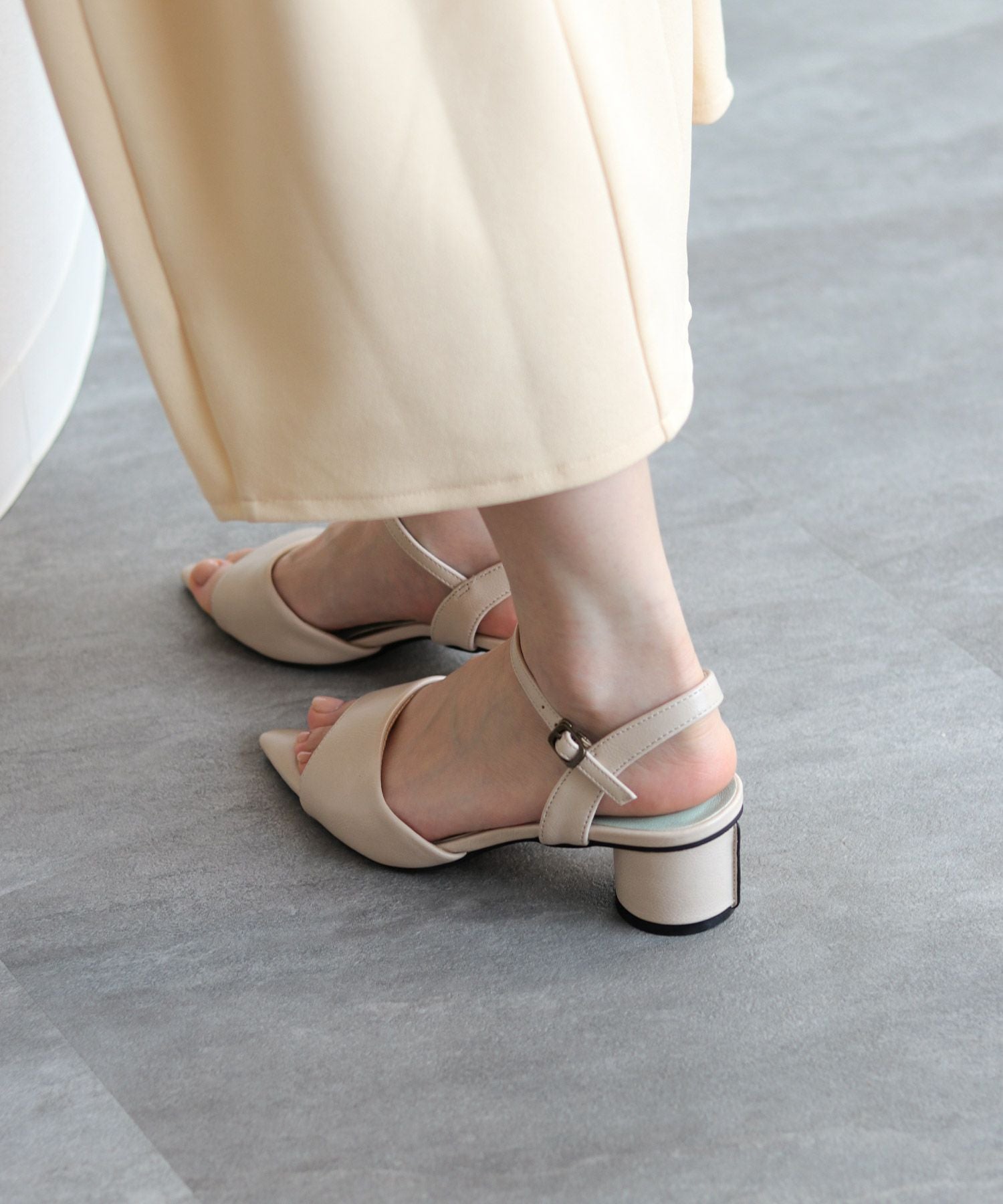 ポインテッドトゥストラップサンダル【公式ショップ・ZOZOTOWN限定販売アイテム】▲返品交換不可