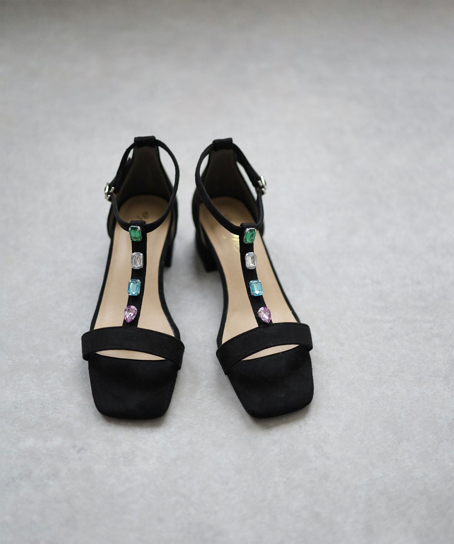 カラービジューTストラップローヒールサンダル▲返品交換不可