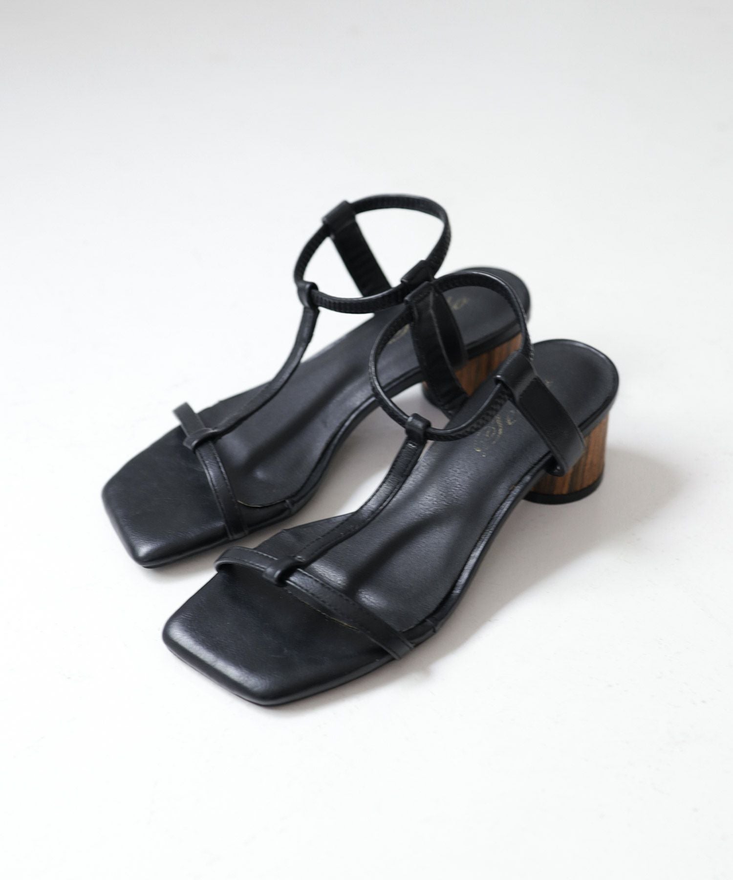 Tストラップサークルヒールサンダル | SESTO(セスト)|レディース