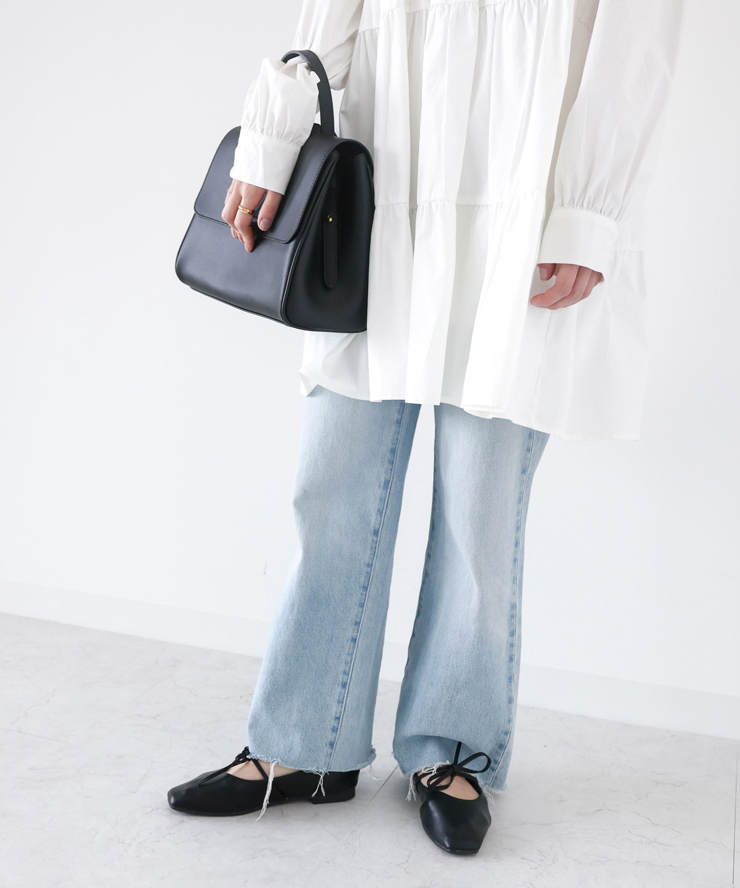 スクエアトゥレースアップバレエシューズ