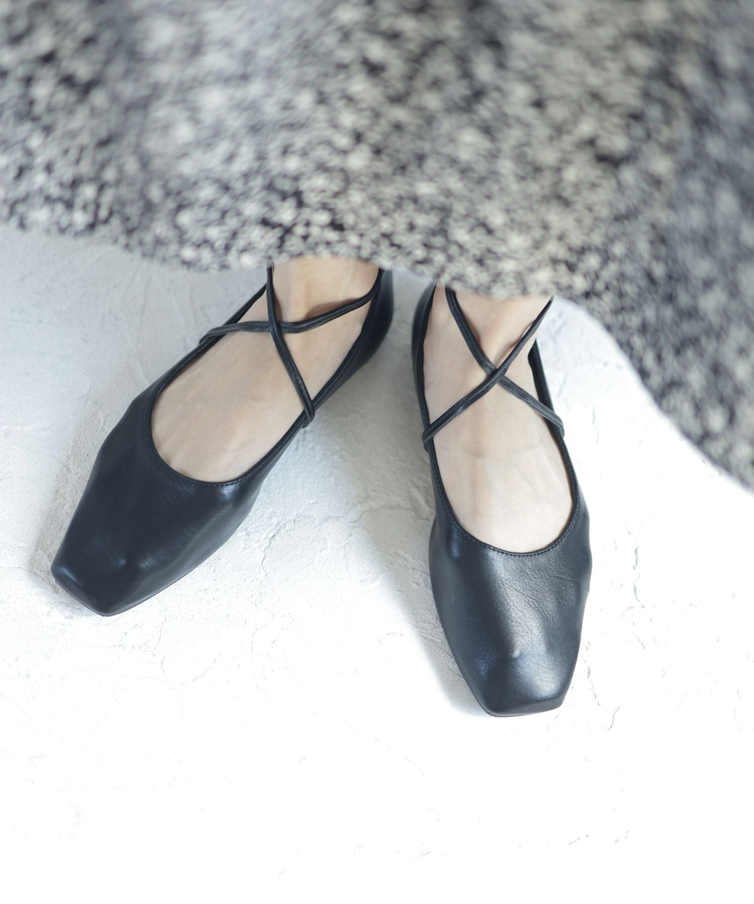 スクエアトゥレースアップバレエシューズ