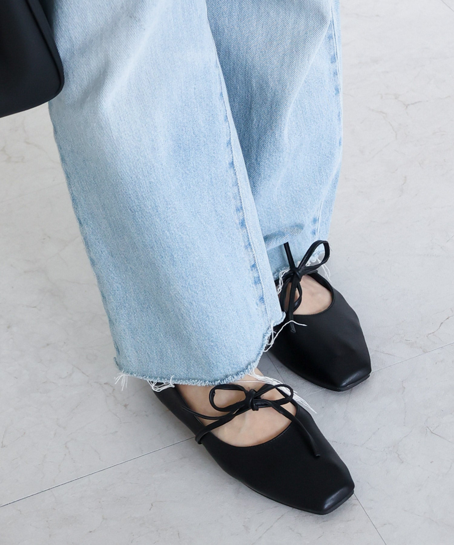 スクエアトゥレースアップバレエシューズ