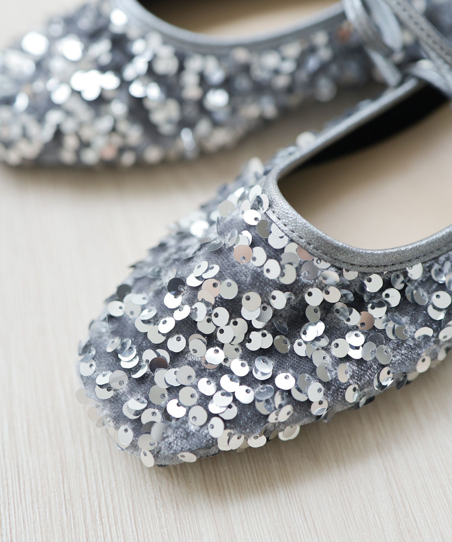 スクエアトゥレースアップバレエシューズ