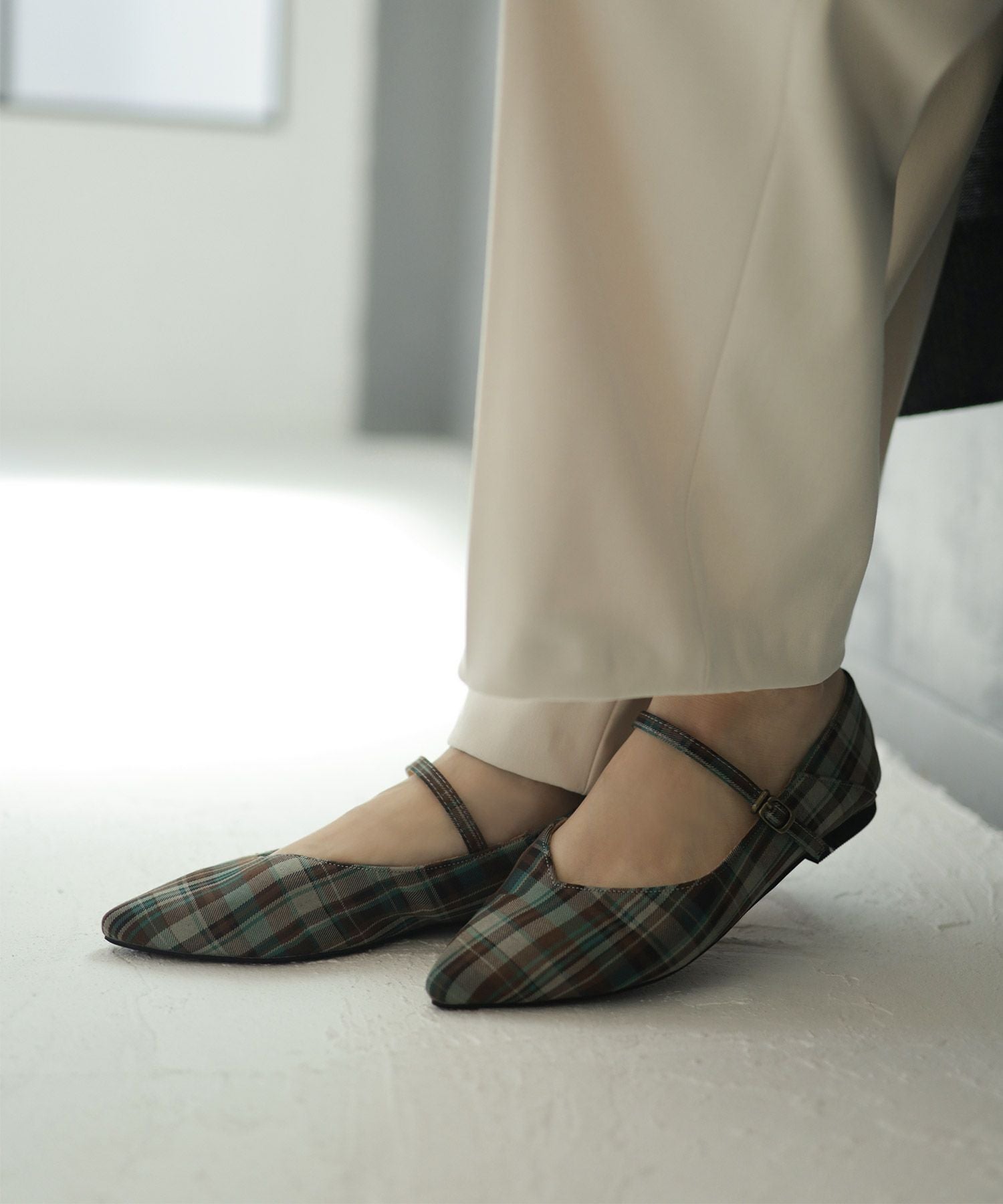 かかとが踏める2Wayポインテッドトゥメリージェーンパンプス▲返品交換不可