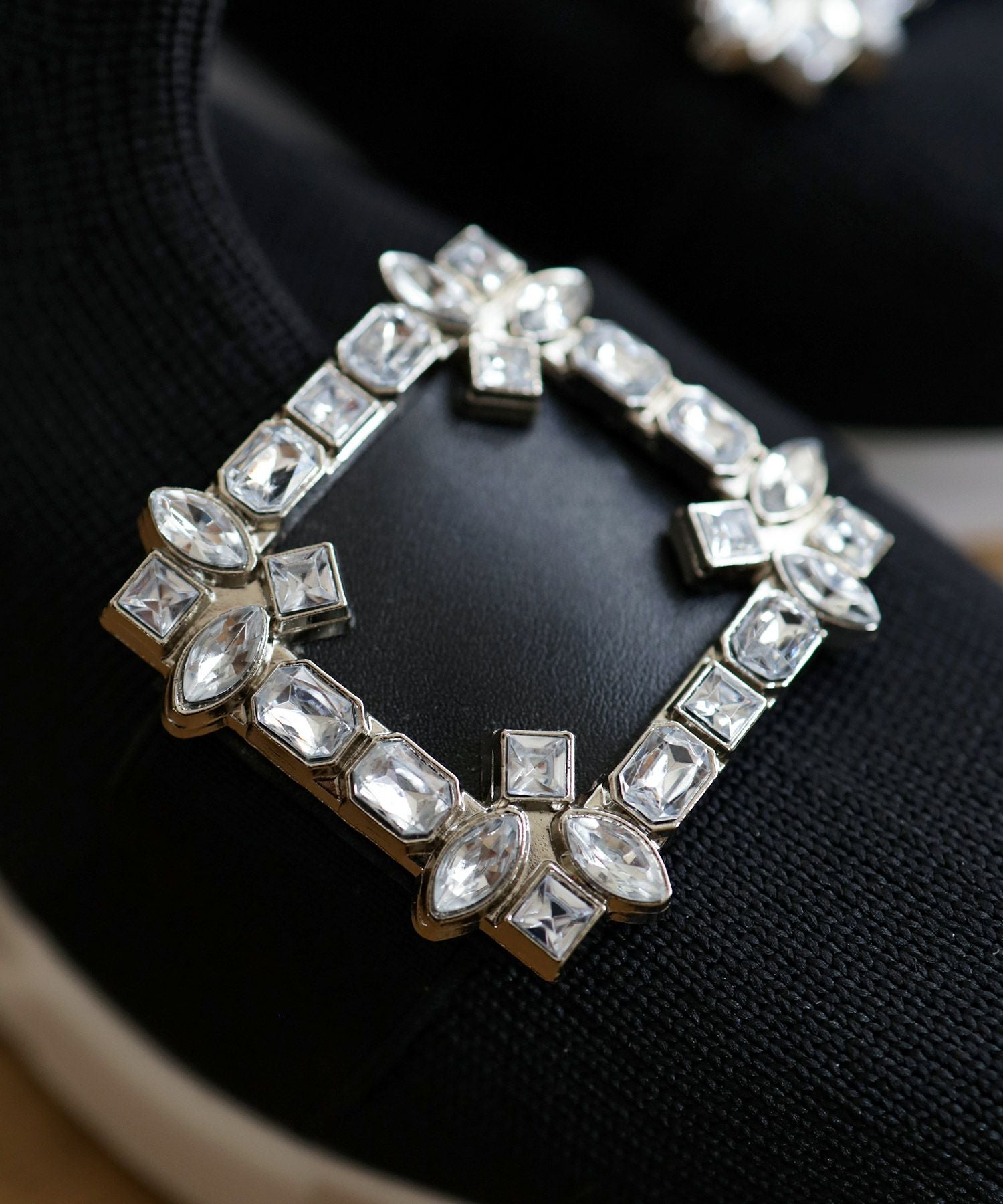 ビジュー付きスニーカー風ソックスブーツ▲返品交換不可