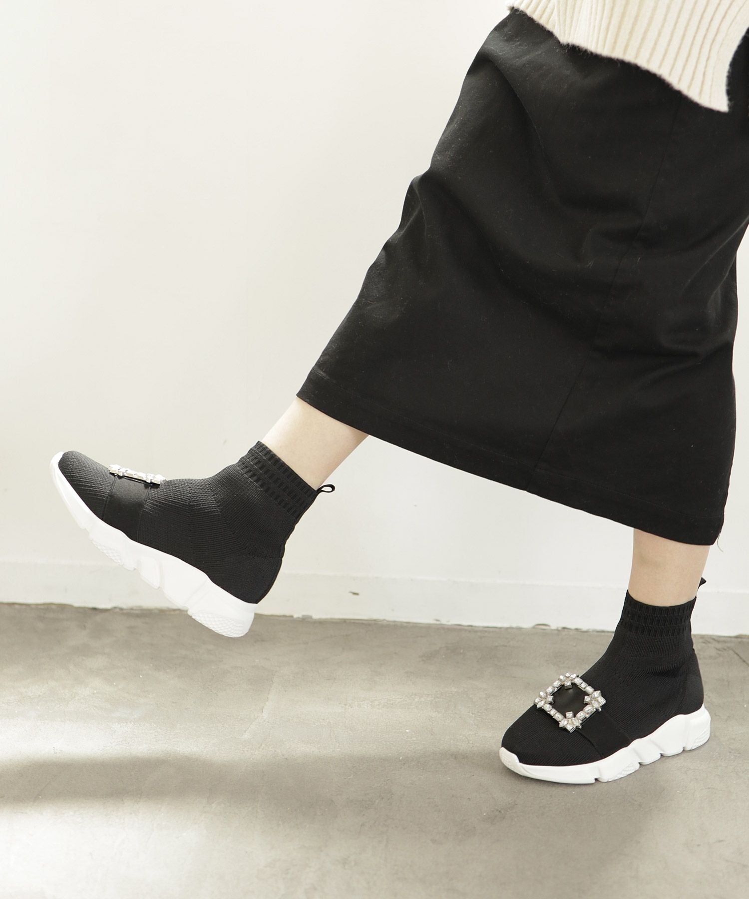 ビジュー付きスニーカー風ソックスブーツ▲返品交換不可