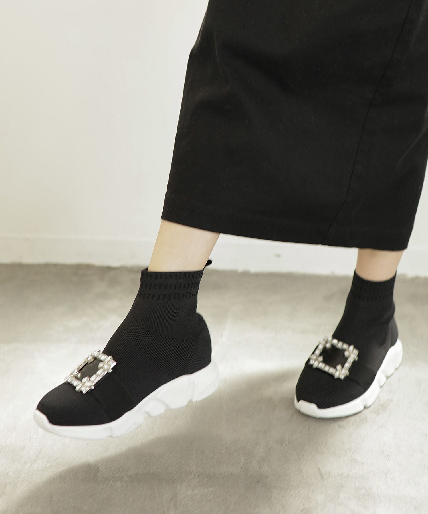 ビジュー付きスニーカー風ソックスブーツ▲返品交換不可
