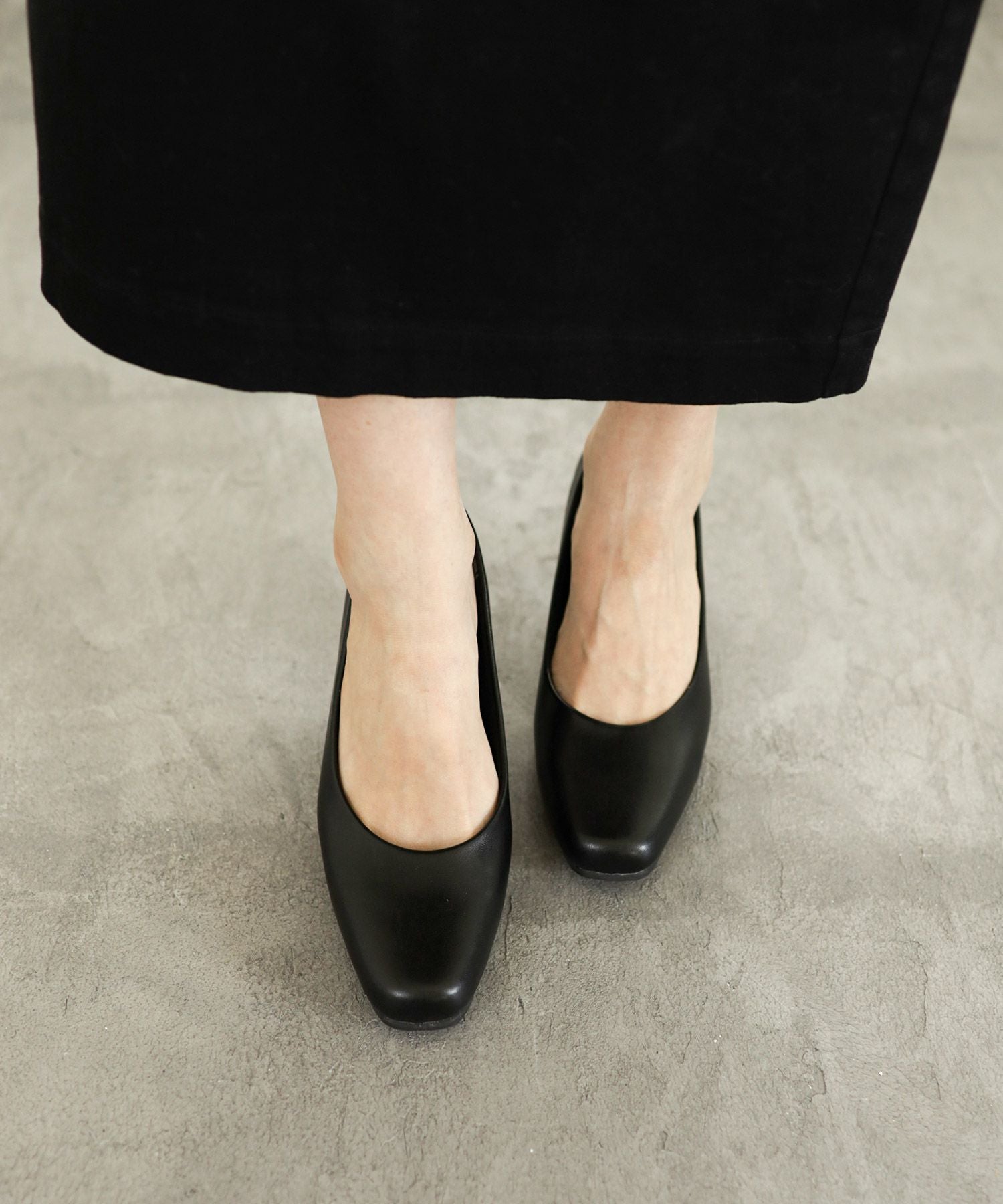 ゆったり幅広ふわふわクッションインソールスクエアトゥヒールパンプス ▲返品交換不可