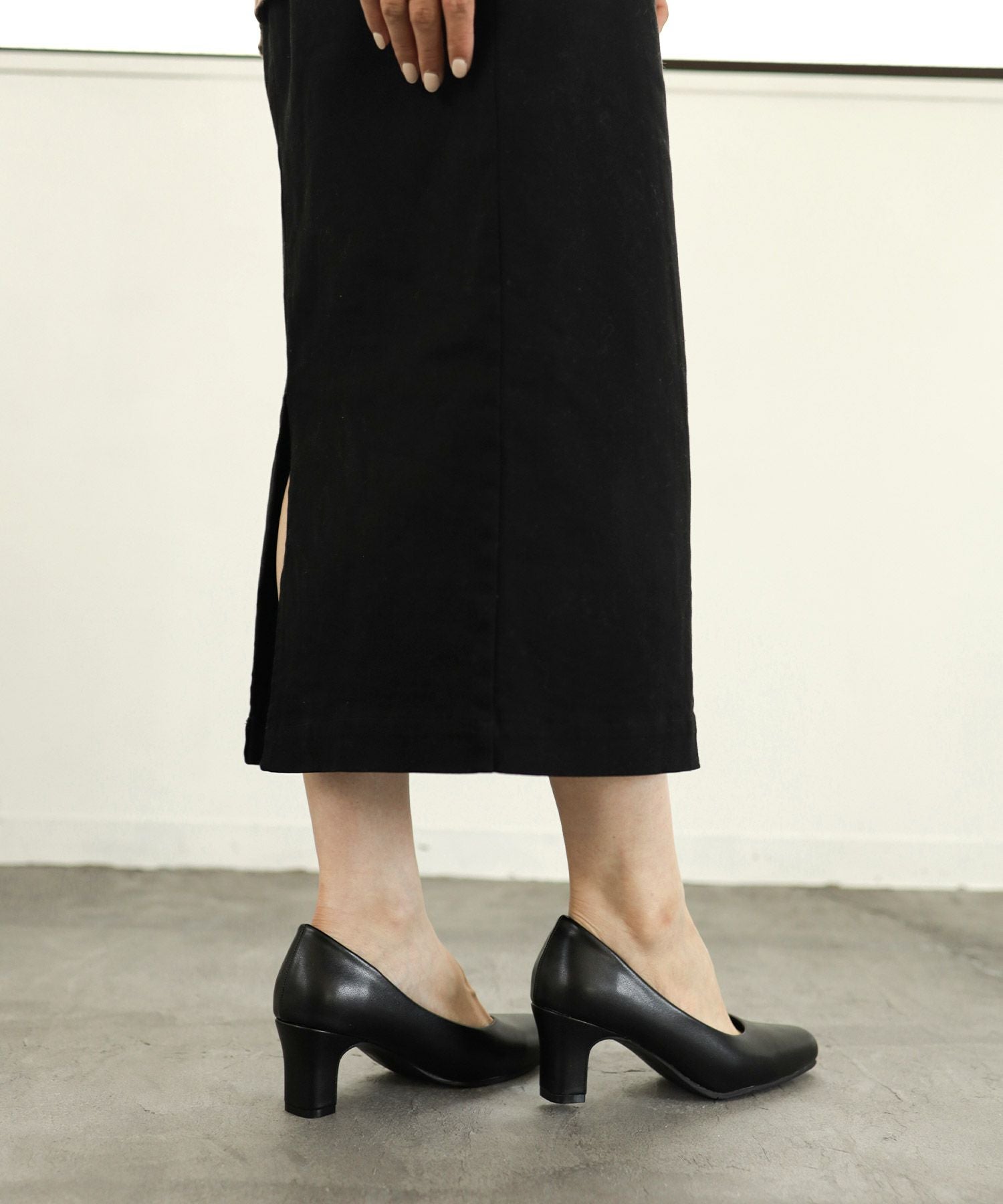 ゆったり幅広ふわふわクッションインソールスクエアトゥヒールパンプス ▲返品交換不可