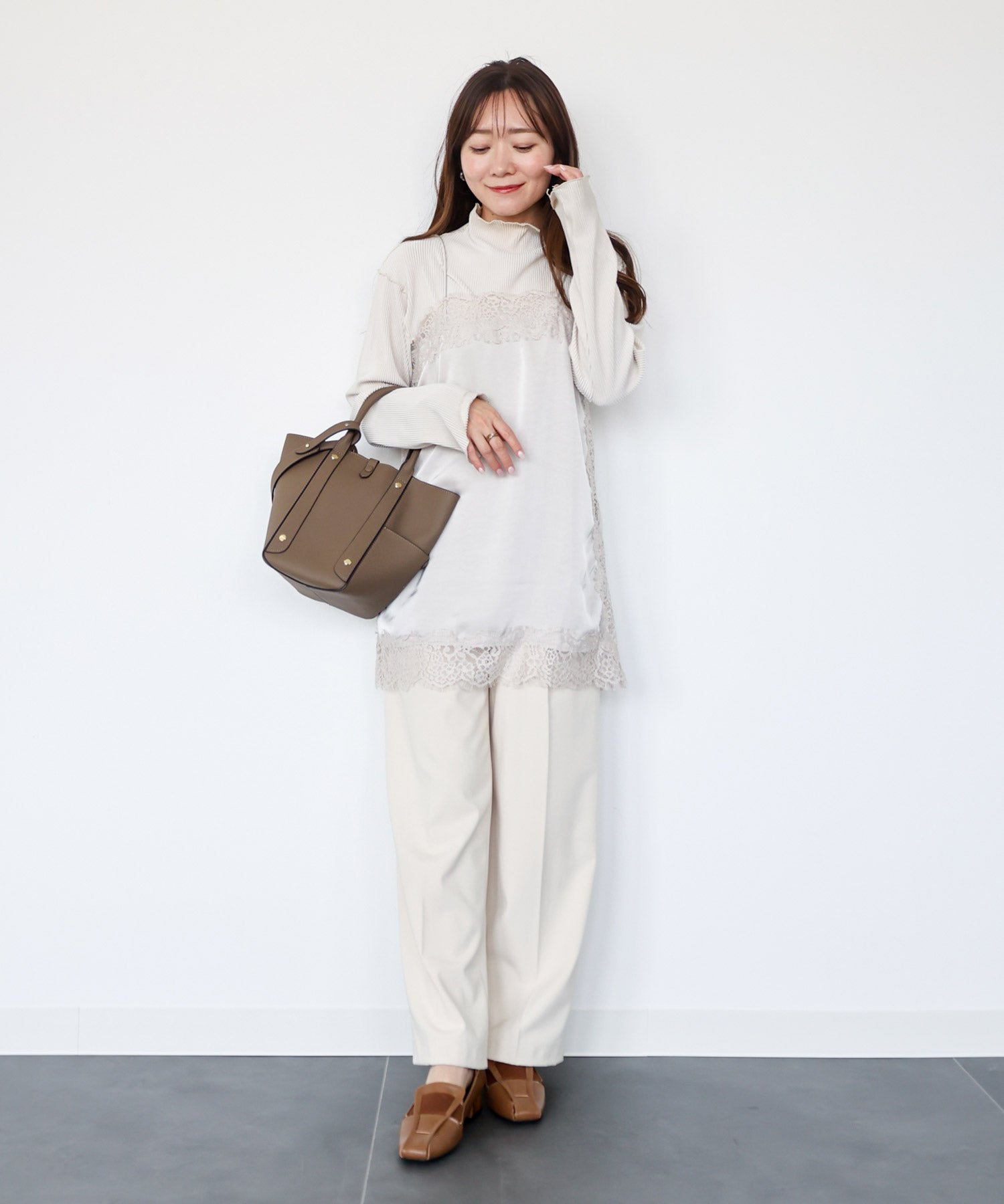 かかと滑り止めジェル付き＆スリッパにもなる2Way！幅がゴムで伸縮するフィットパンプス