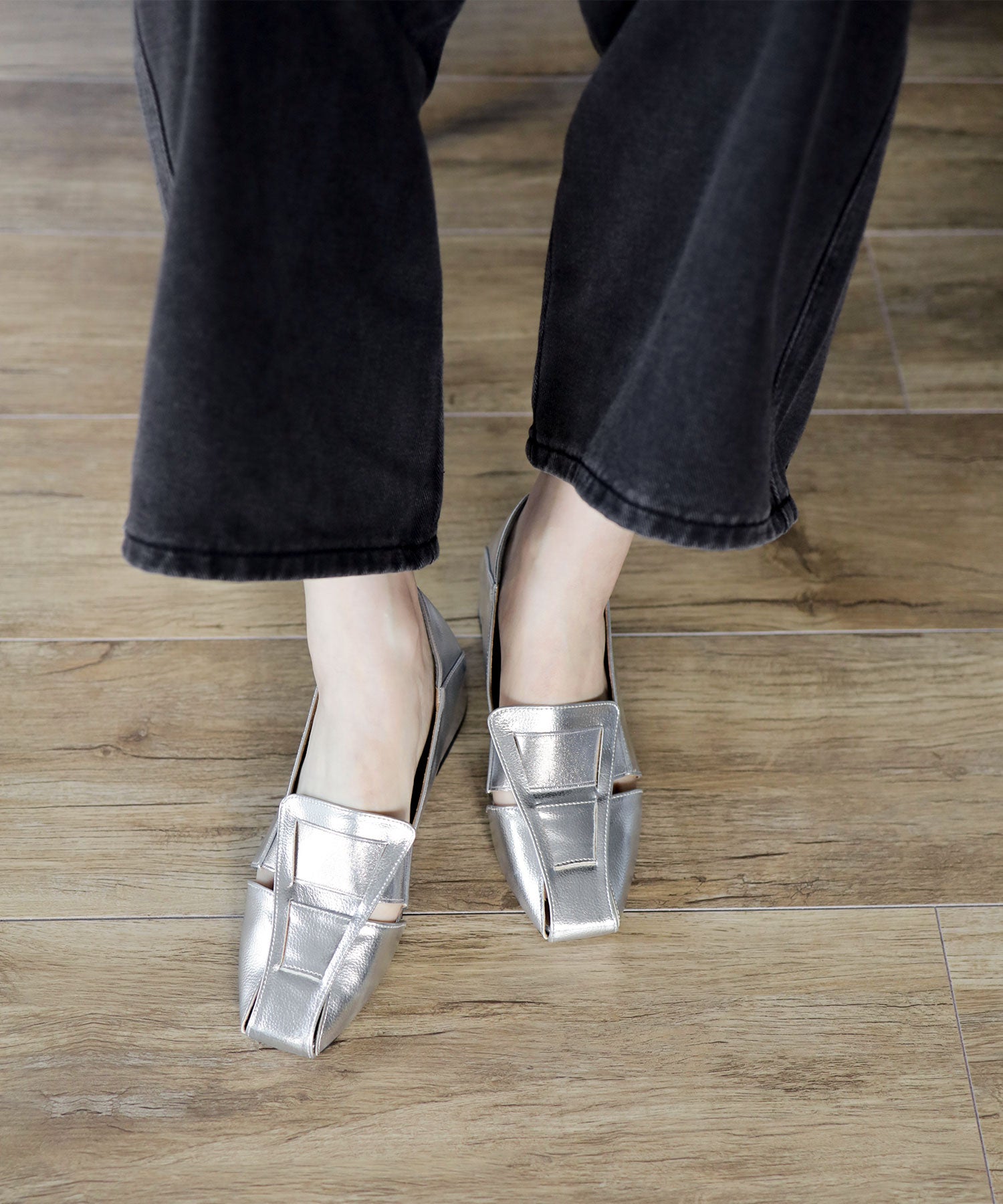 かかと滑り止めジェル付き＆スリッパにもなる2Way！幅がゴムで伸縮するフィットパンプス