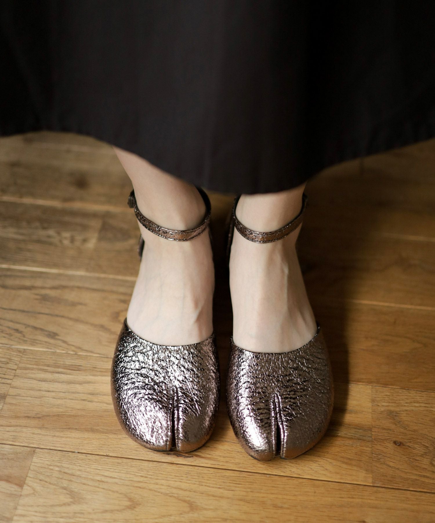 ローヒールタビストラップパンプス▲返品不可