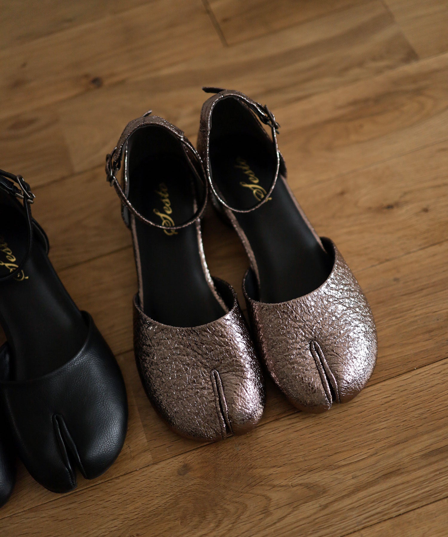 ローヒールタビストラップパンプス▲返品不可