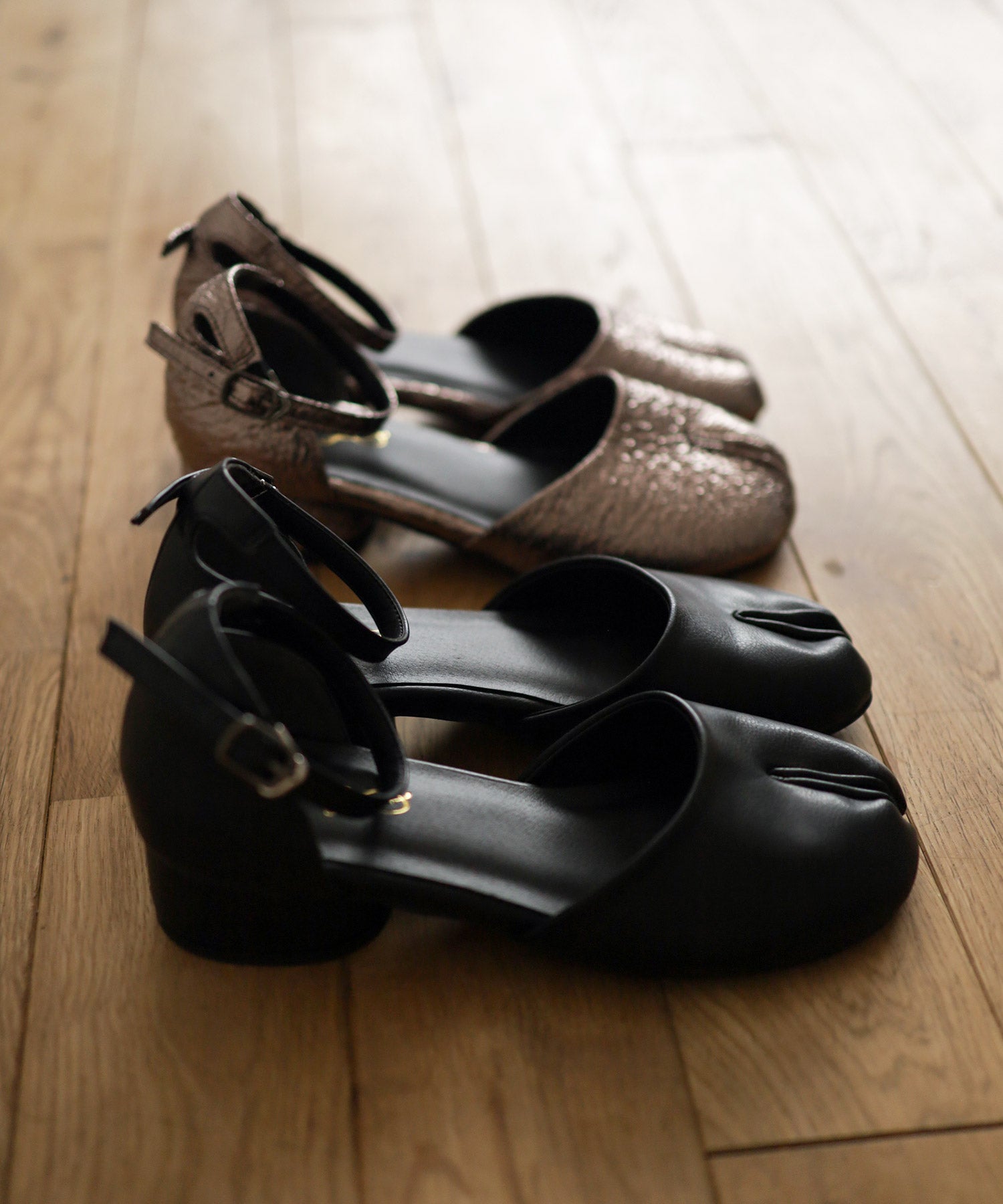 ローヒールタビストラップパンプス▲返品不可