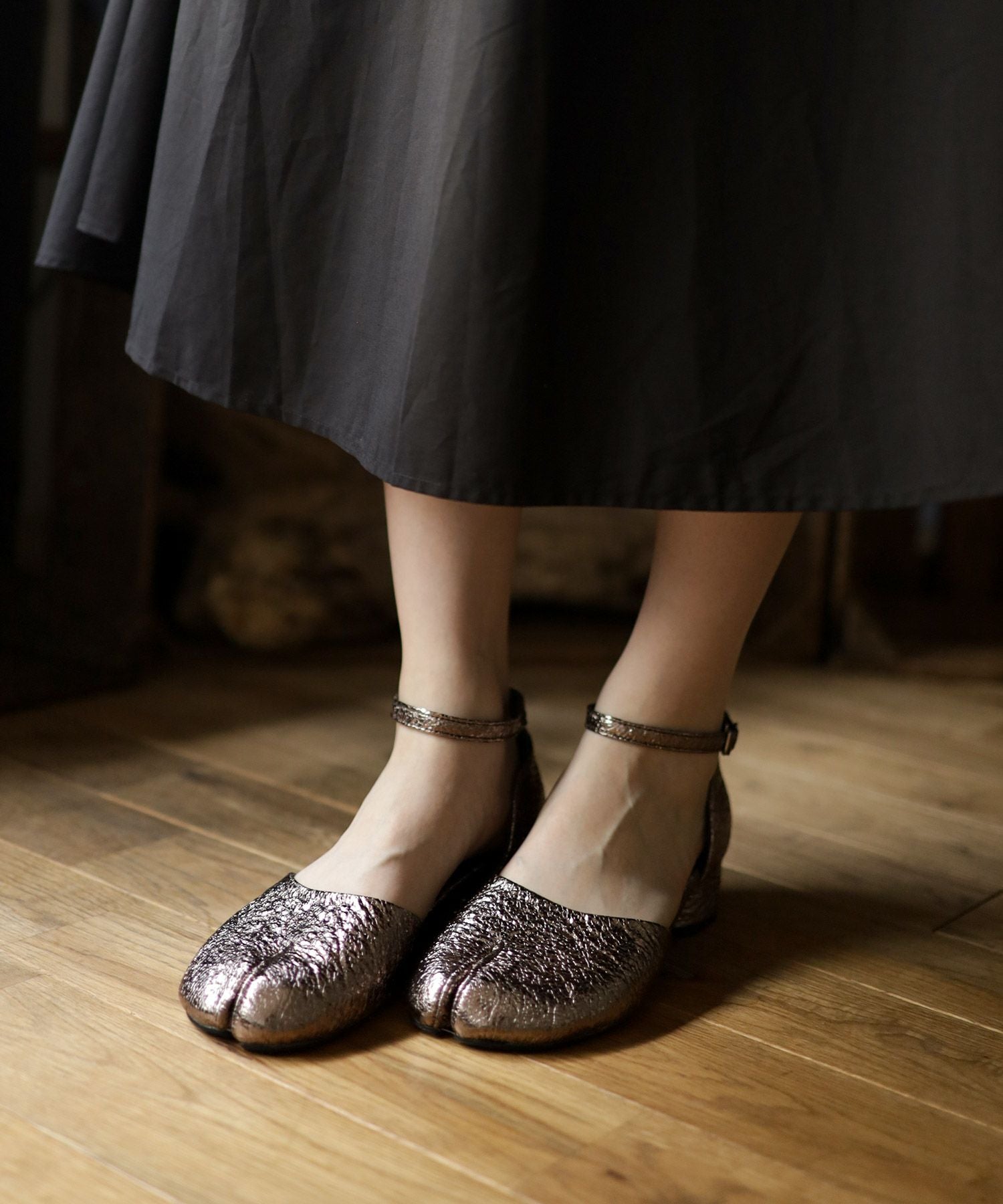 ローヒールタビストラップパンプス▲返品不可