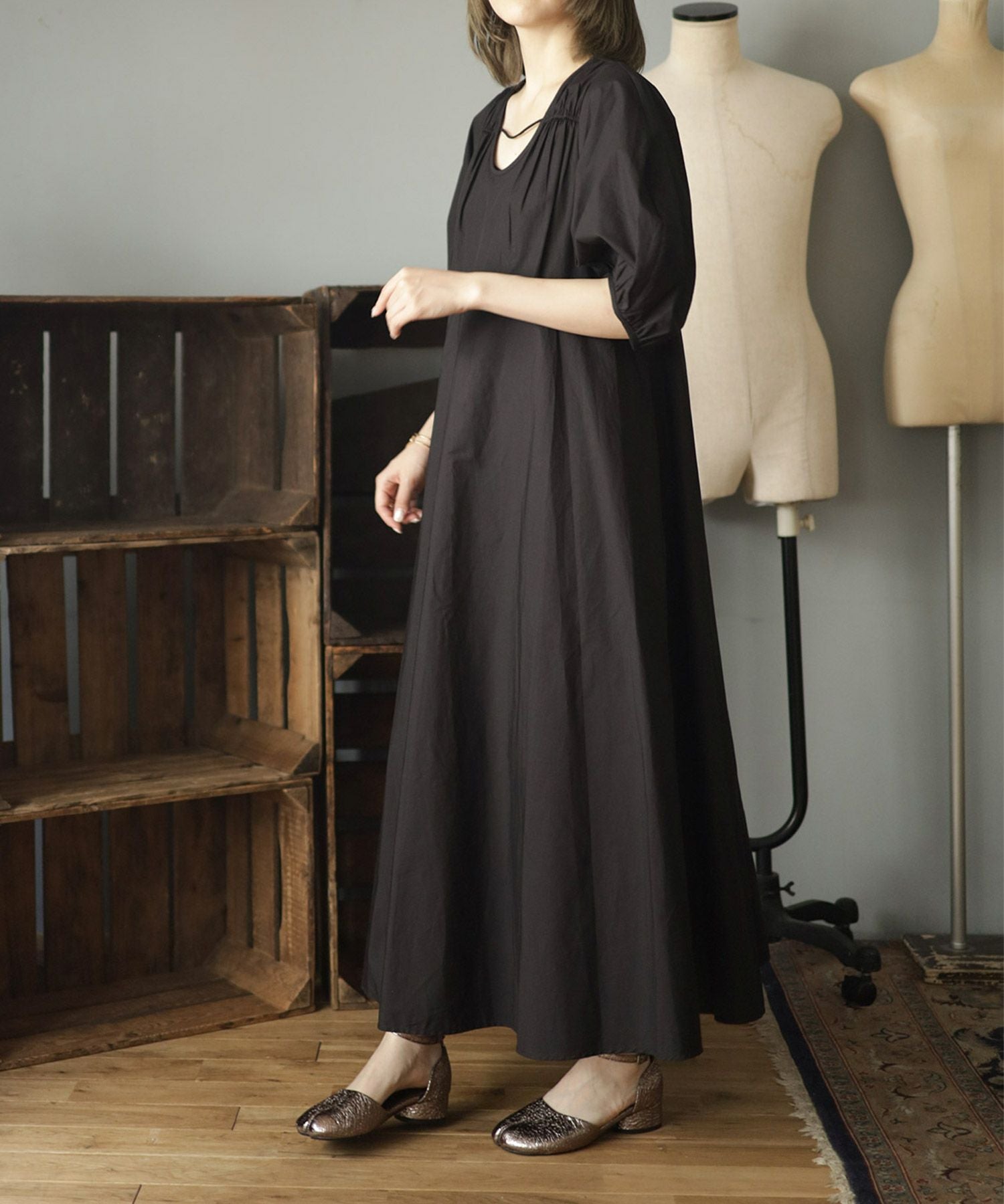 ローヒールタビストラップパンプス▲返品不可