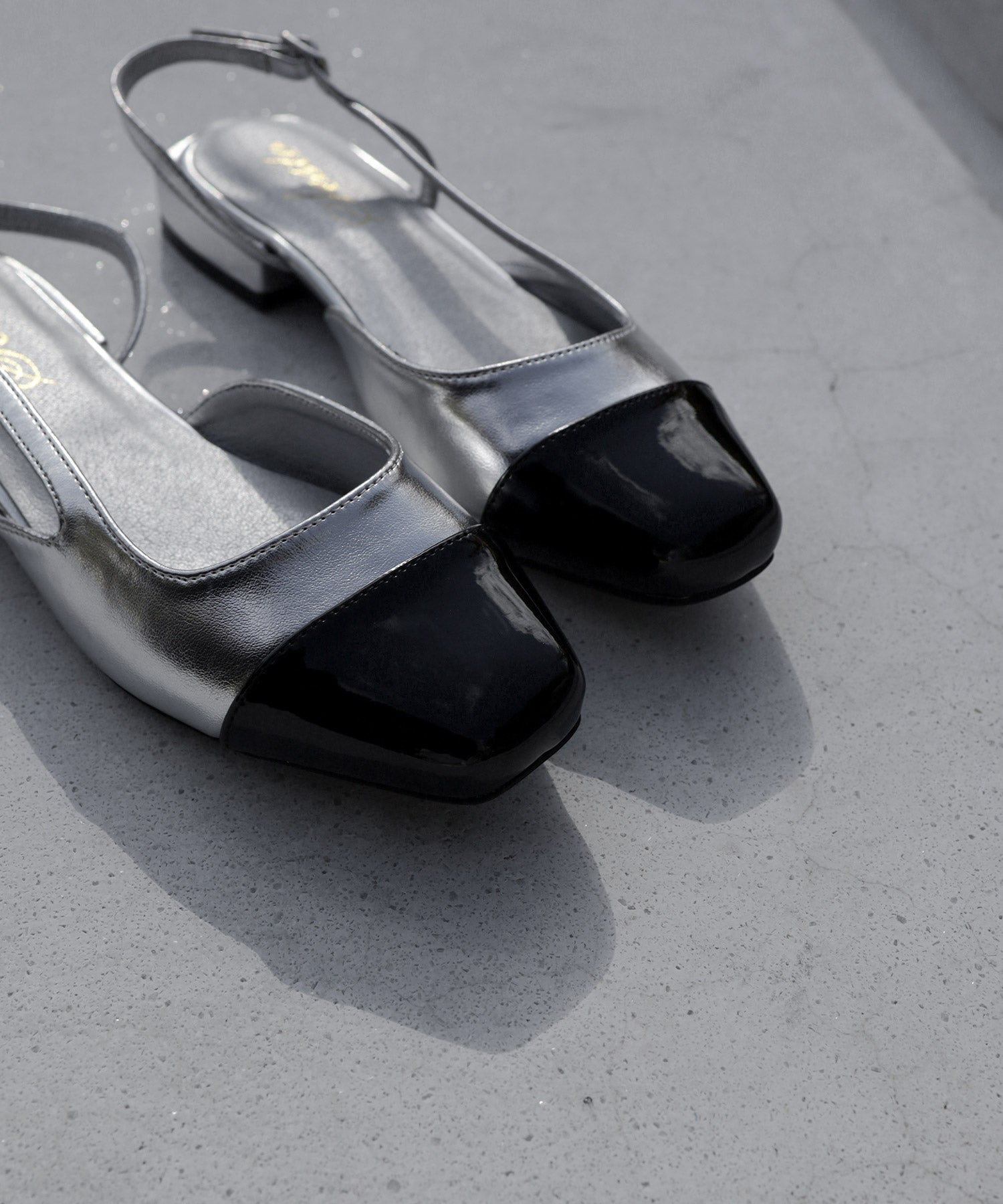 バイカラースクエアトゥローヒールスリングバックパンプス▲返品交換不可