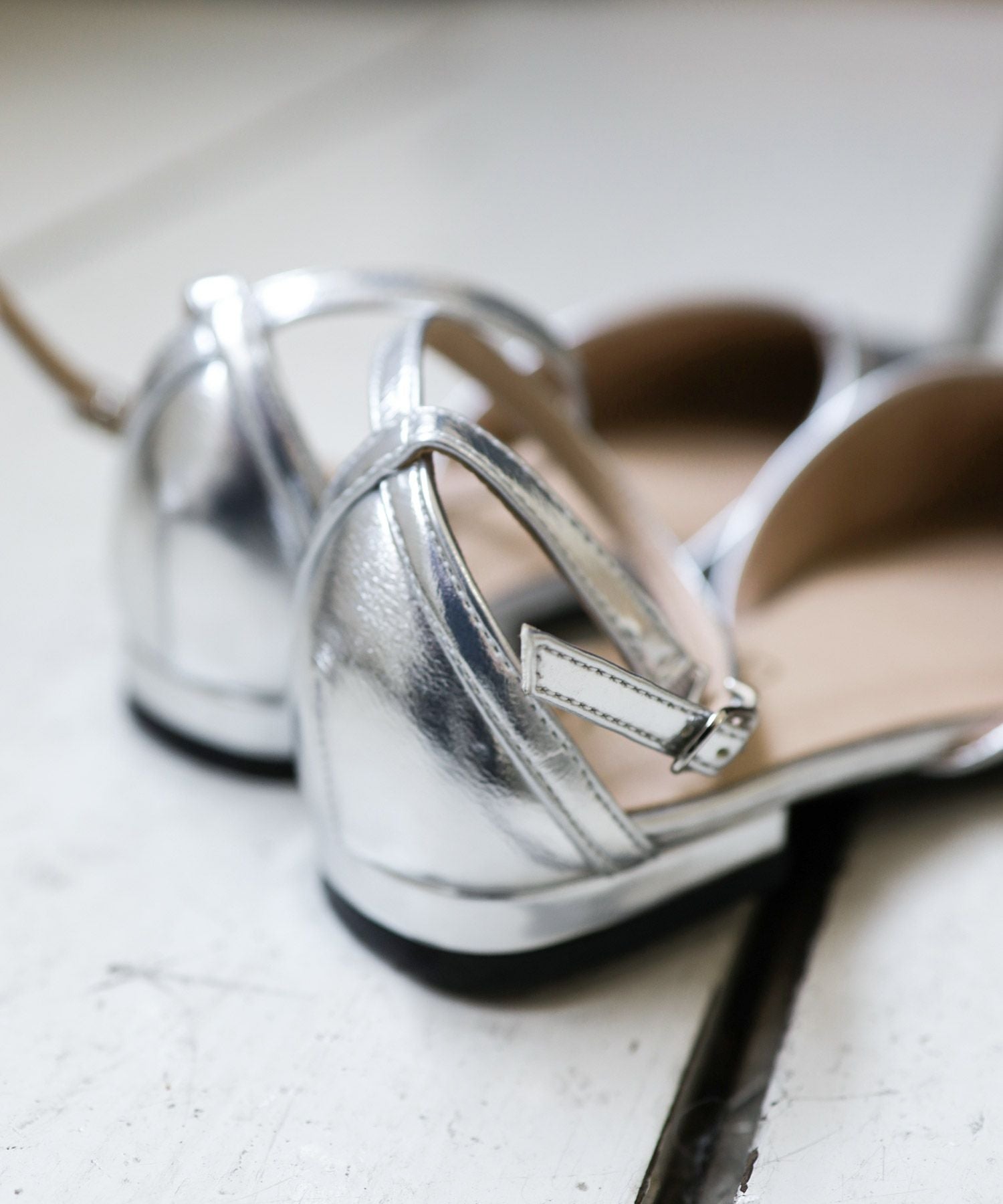 Uカットローヒールストラップパンプス▲返品不可