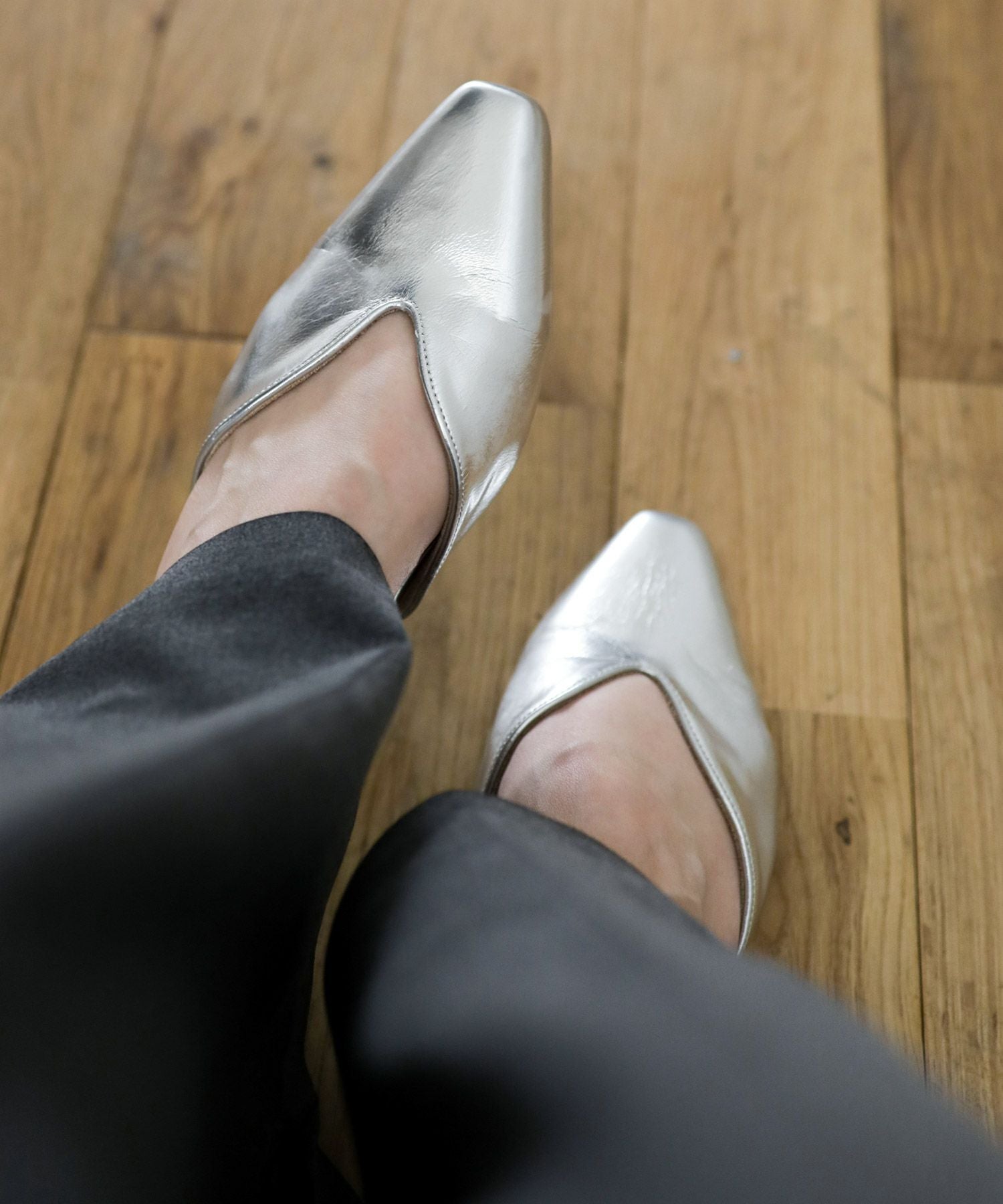 Uカットローヒールストラップパンプス▲返品不可