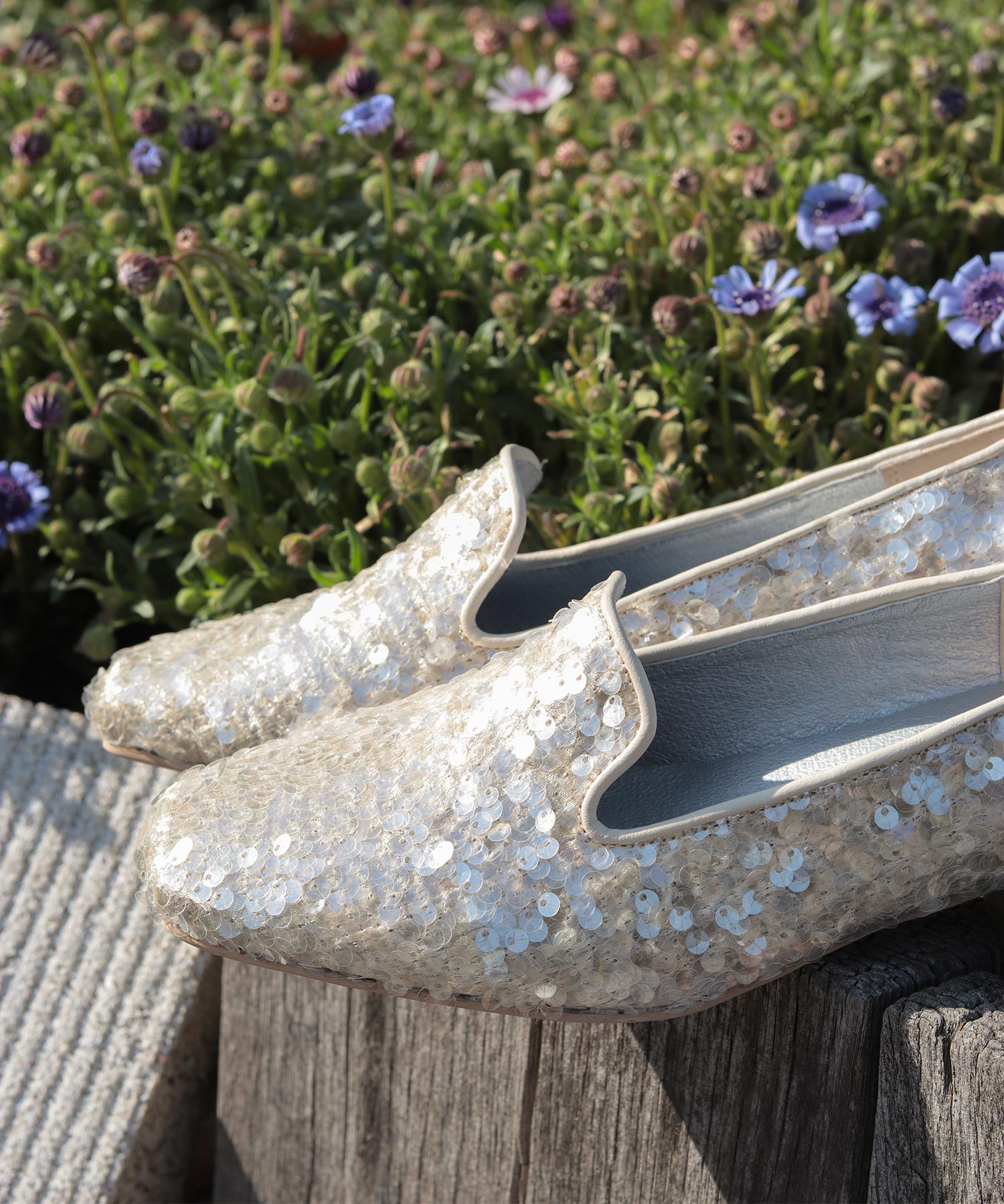 きらめくローヒールローファーパンプス▲返品不可