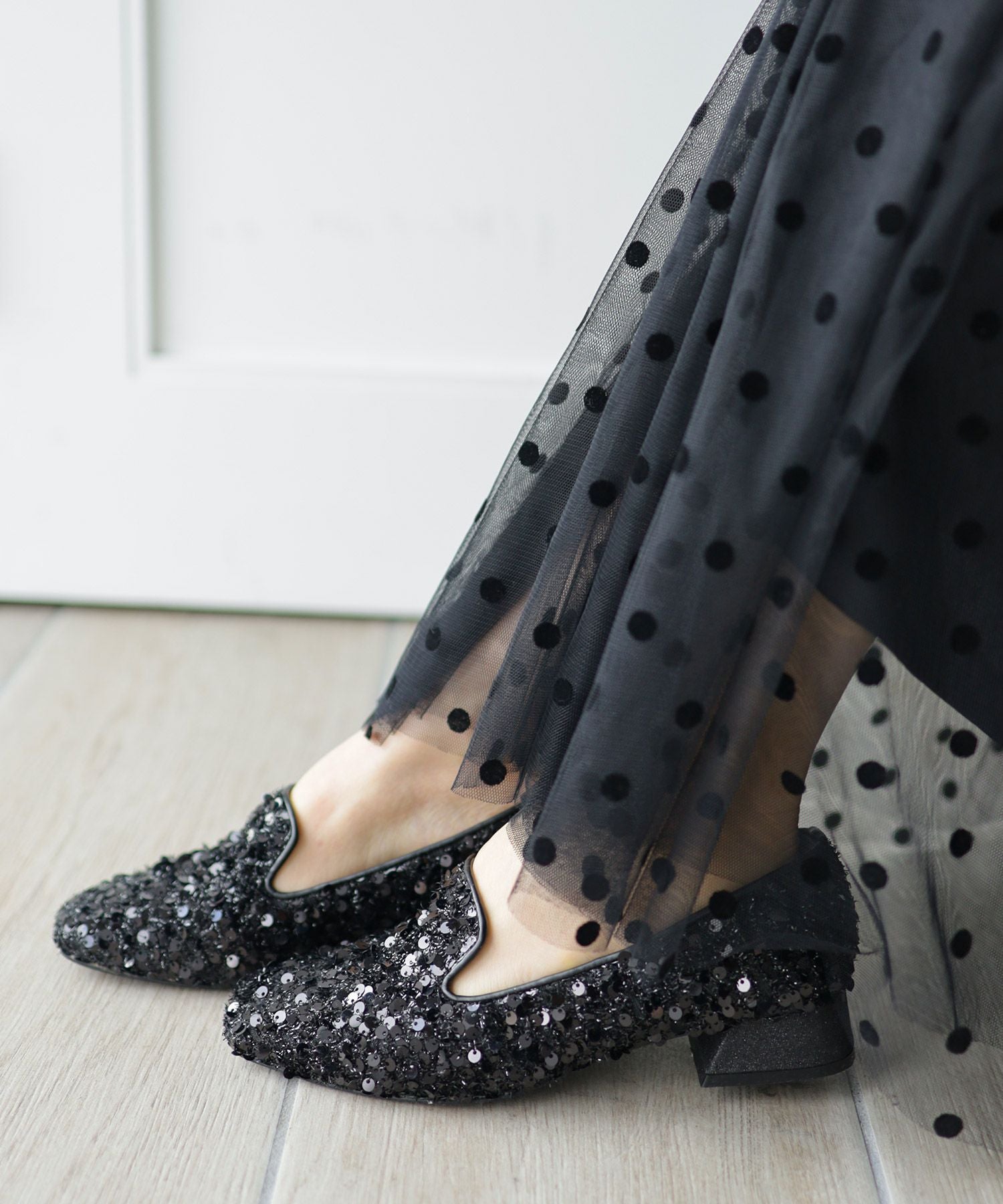 きらめくローヒールローファーパンプス▲返品不可