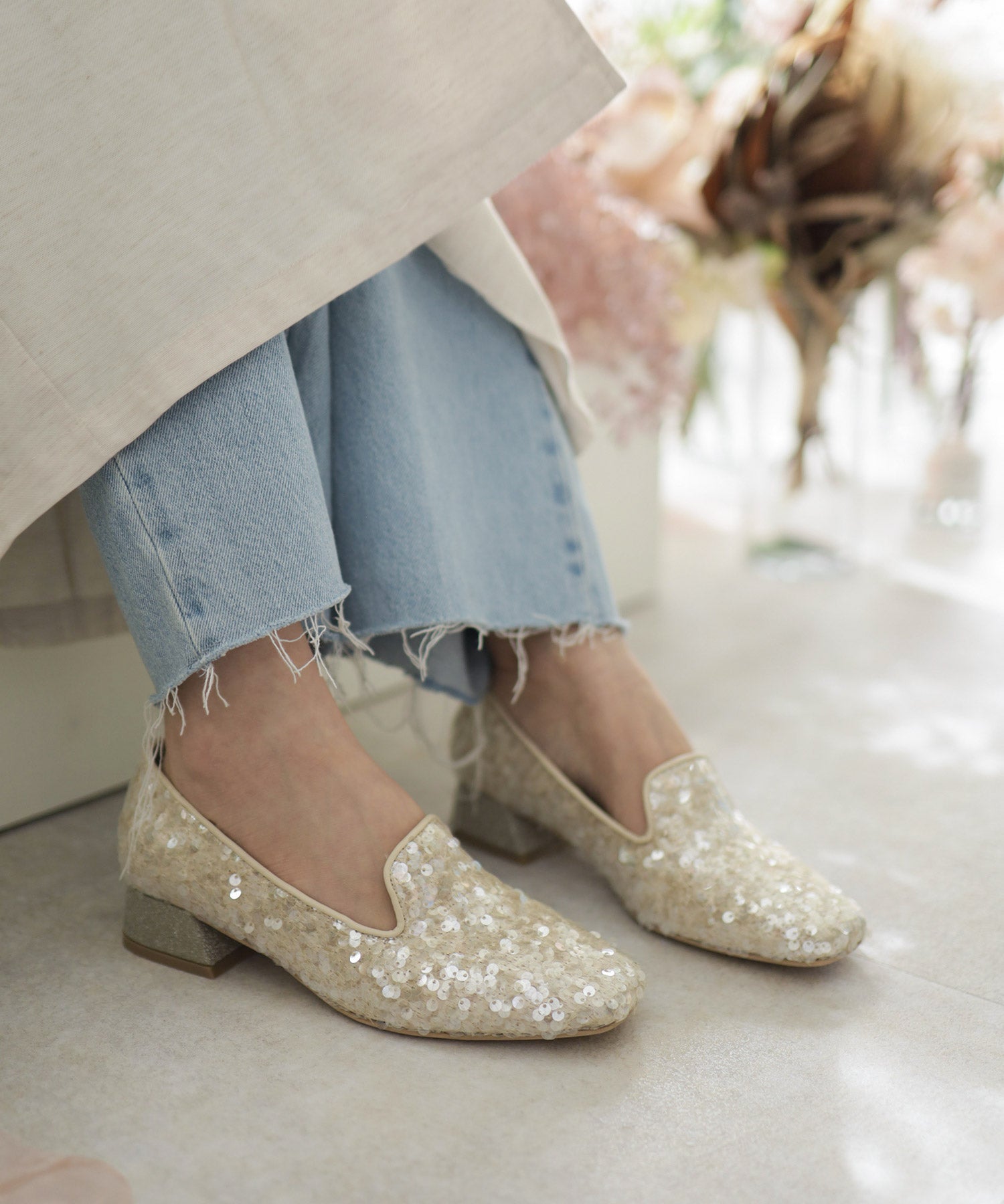 きらめくローヒールローファーパンプス▲返品不可