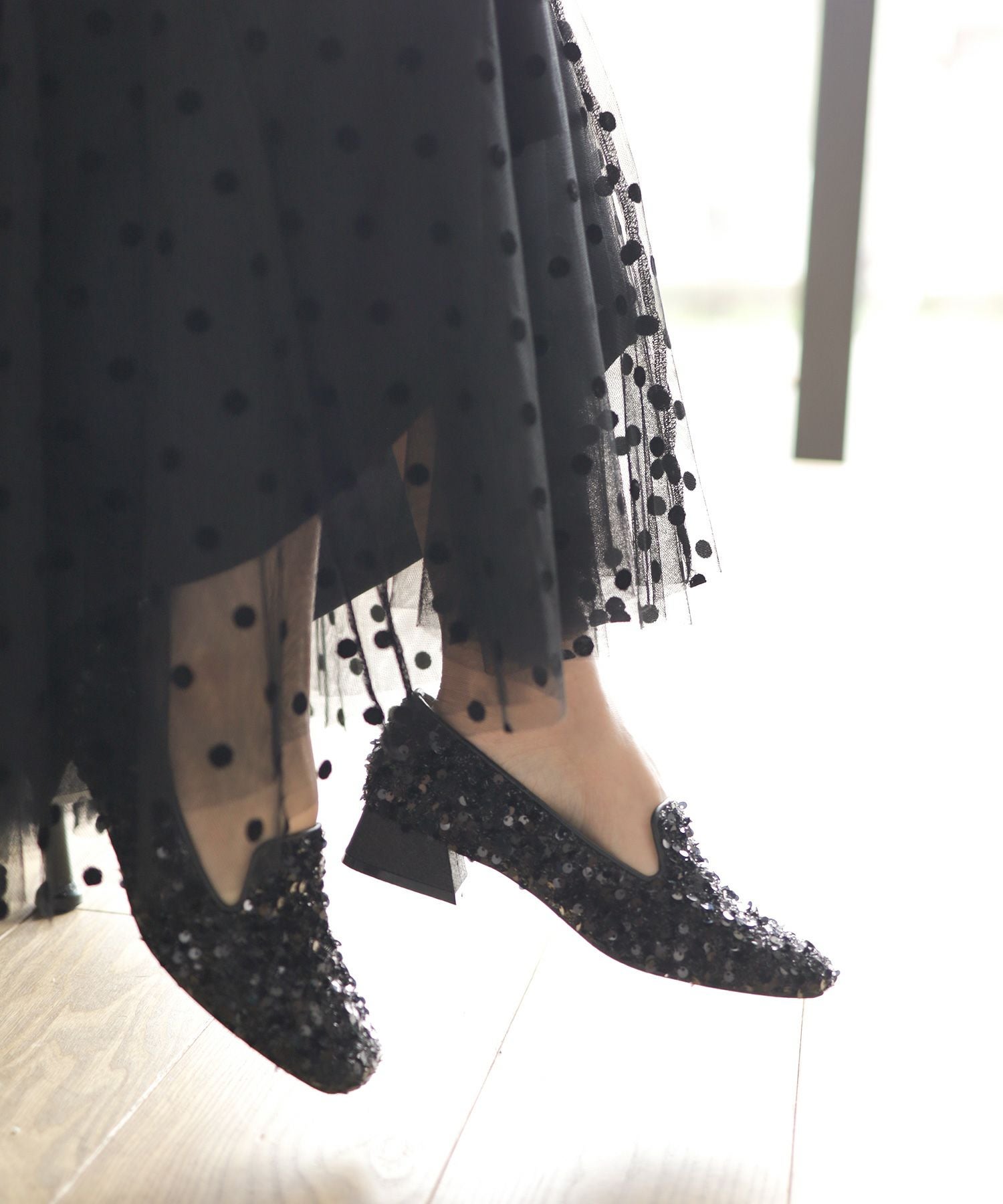 きらめくローヒールローファーパンプス▲返品不可