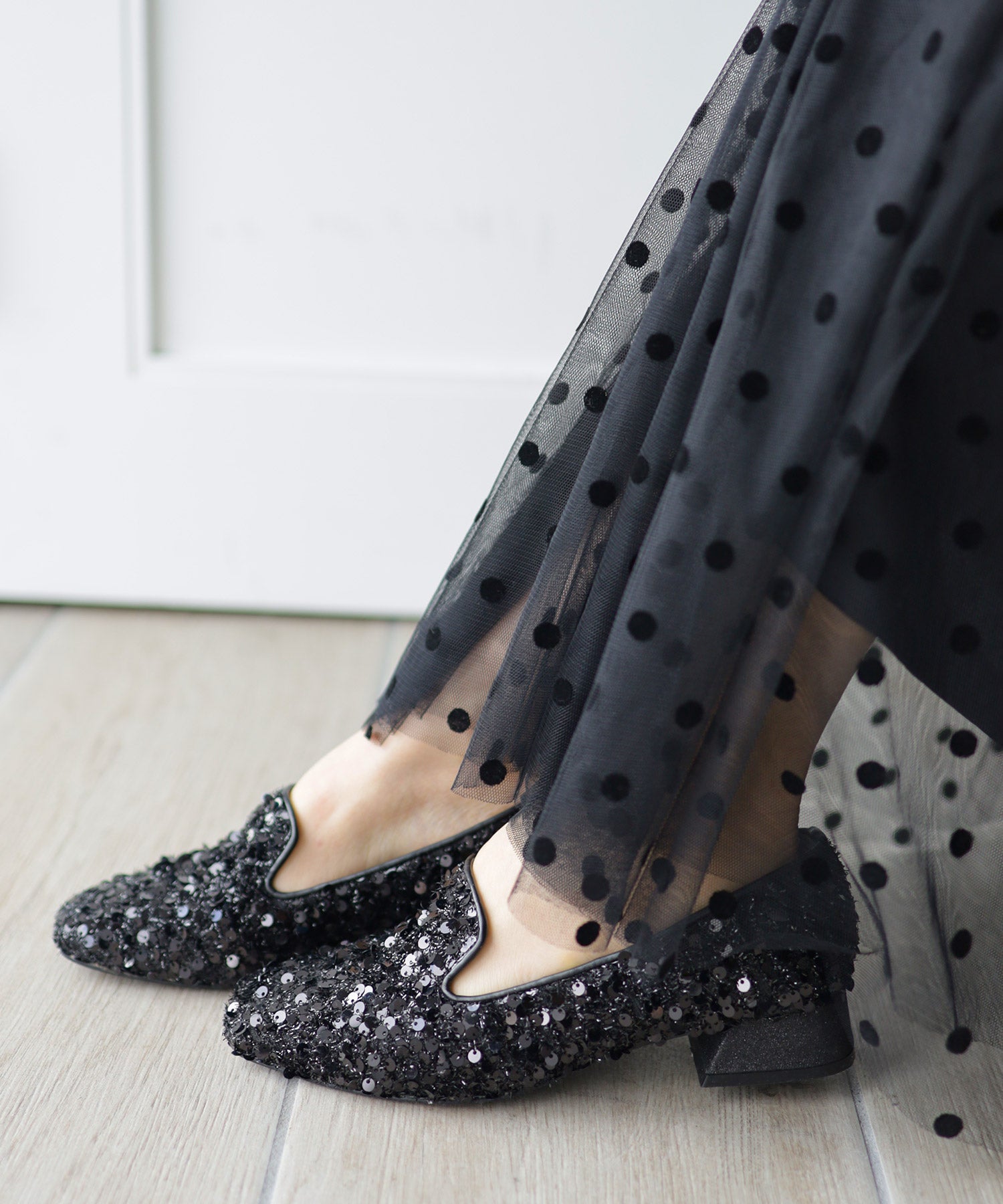 きらめくローヒールローファーパンプス▲返品不可