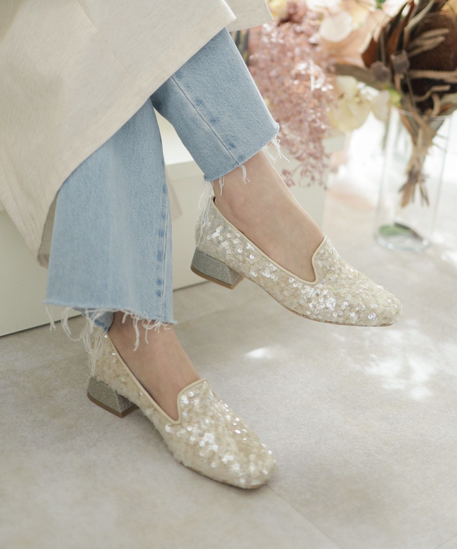 きらめくローヒールローファーパンプス▲返品不可