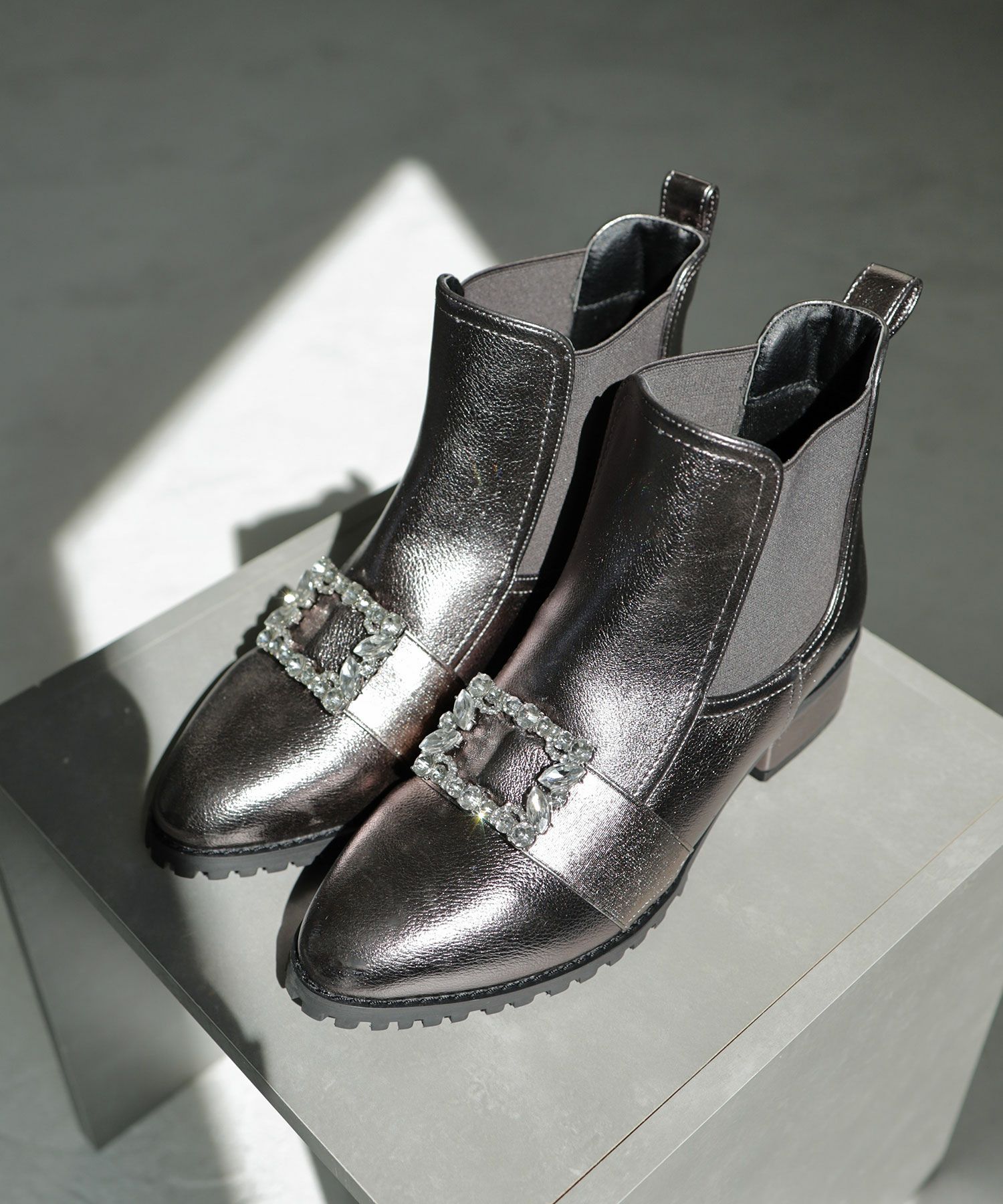 ビジュー付きサイドゴアショートブーツ▲返品交換不可