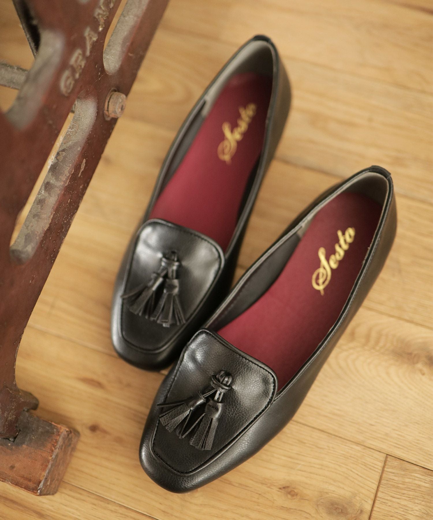 タッセル付きフラットローファーパンプス 一部4月上旬入荷予定