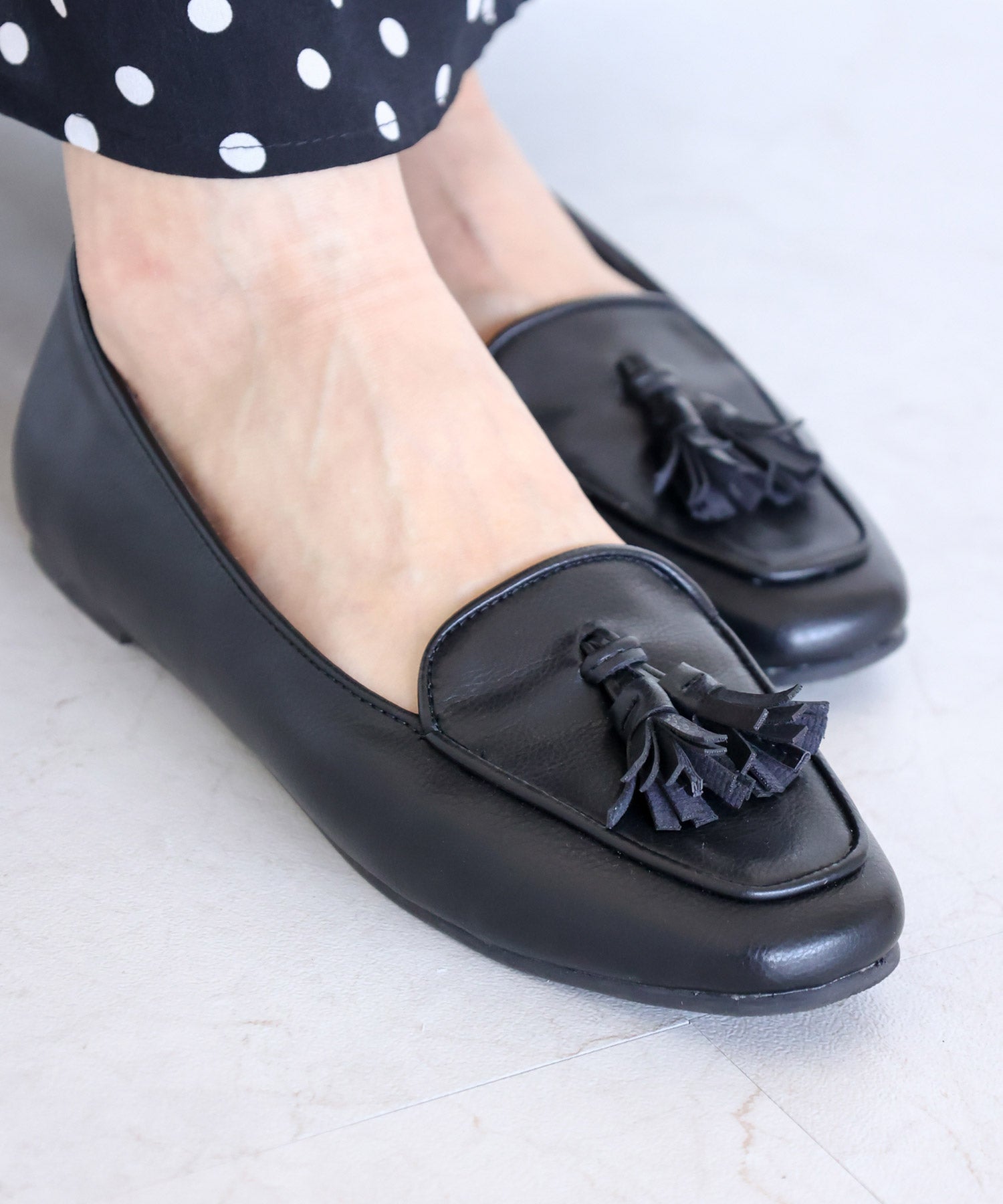 タッセル付きフラットローファーパンプス 一部4月上旬入荷予定