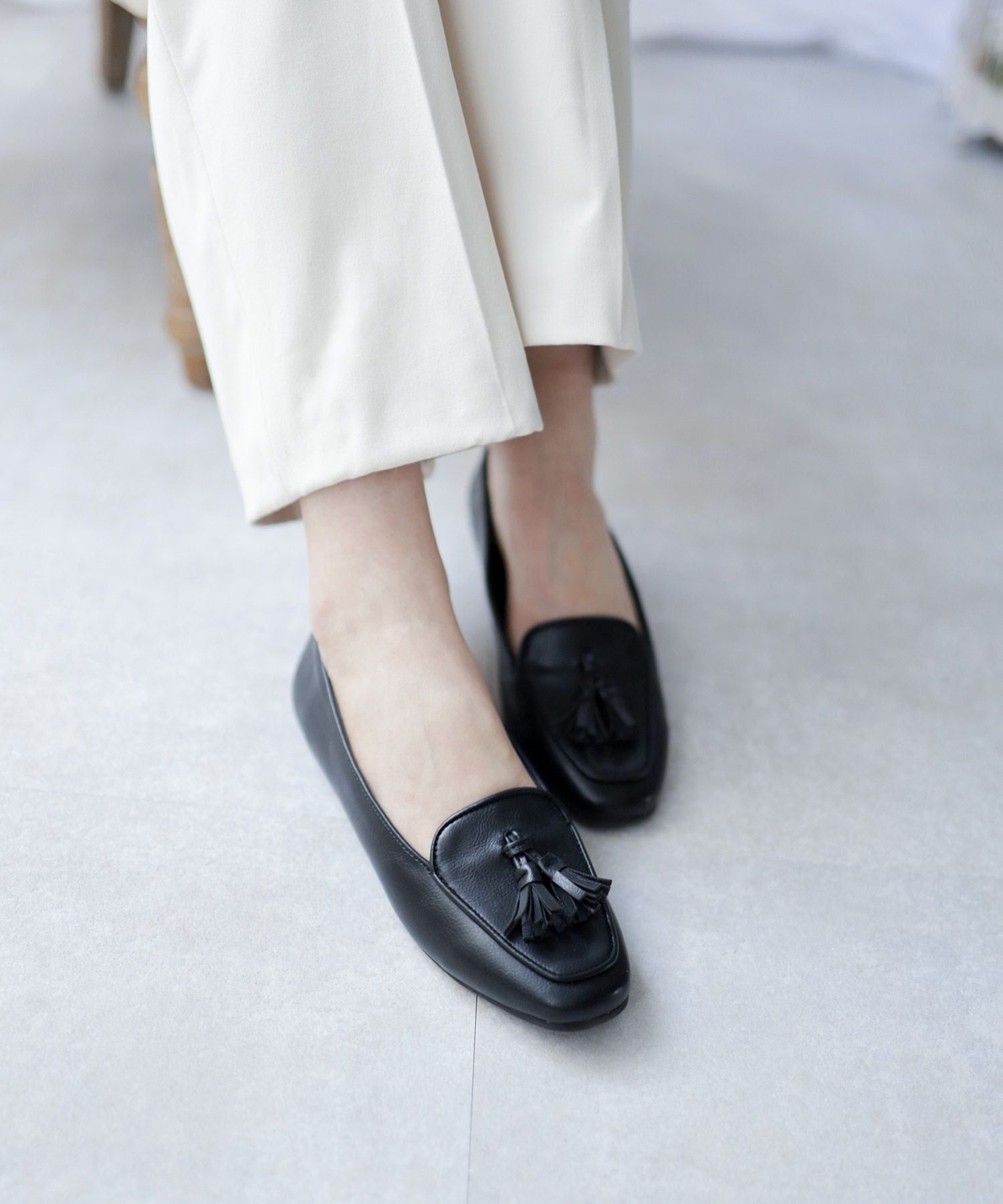 タッセル付きフラットローファーパンプス 一部4月上旬入荷予定