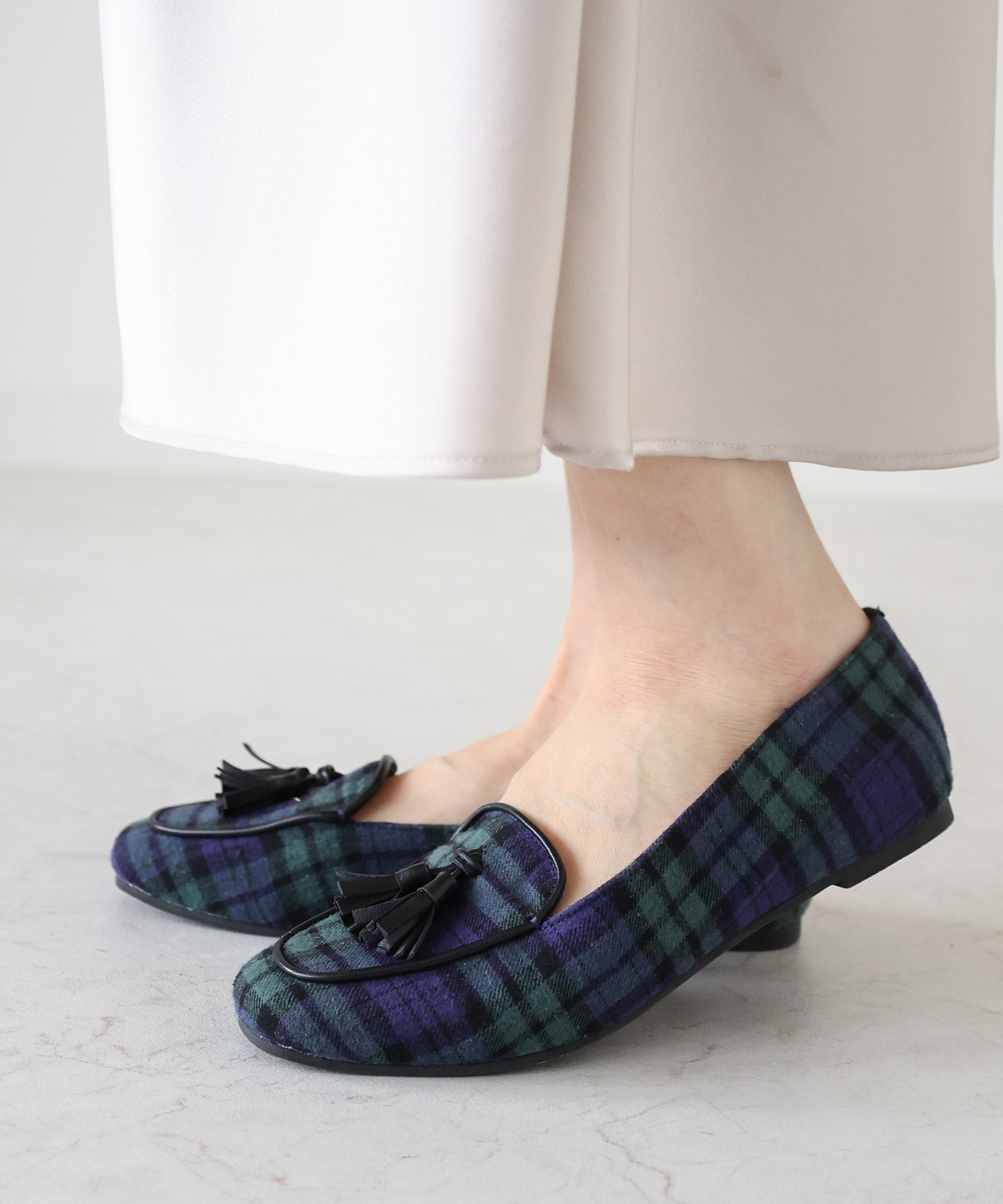 タッセル付きフラットローファーパンプス 一部4月上旬入荷予定