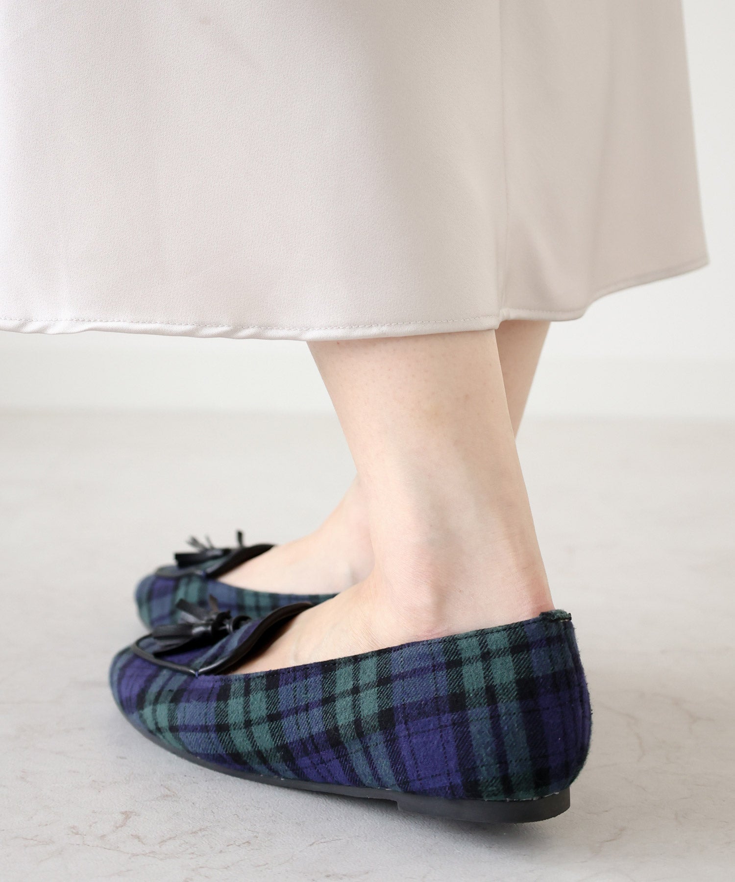 タッセル付きフラットローファーパンプス 一部4月上旬入荷予定