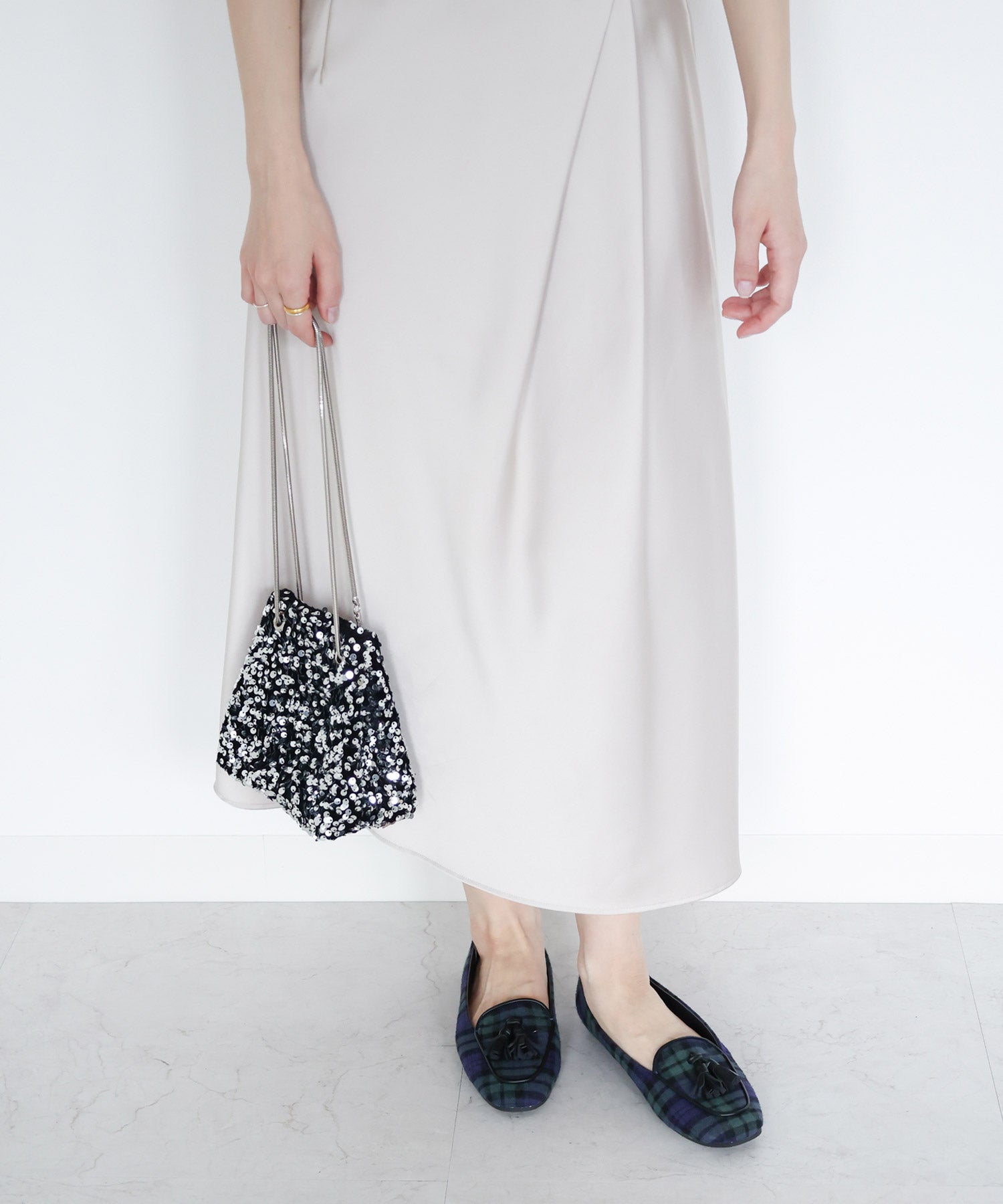 タッセル付きフラットローファーパンプス 一部4月上旬入荷予定