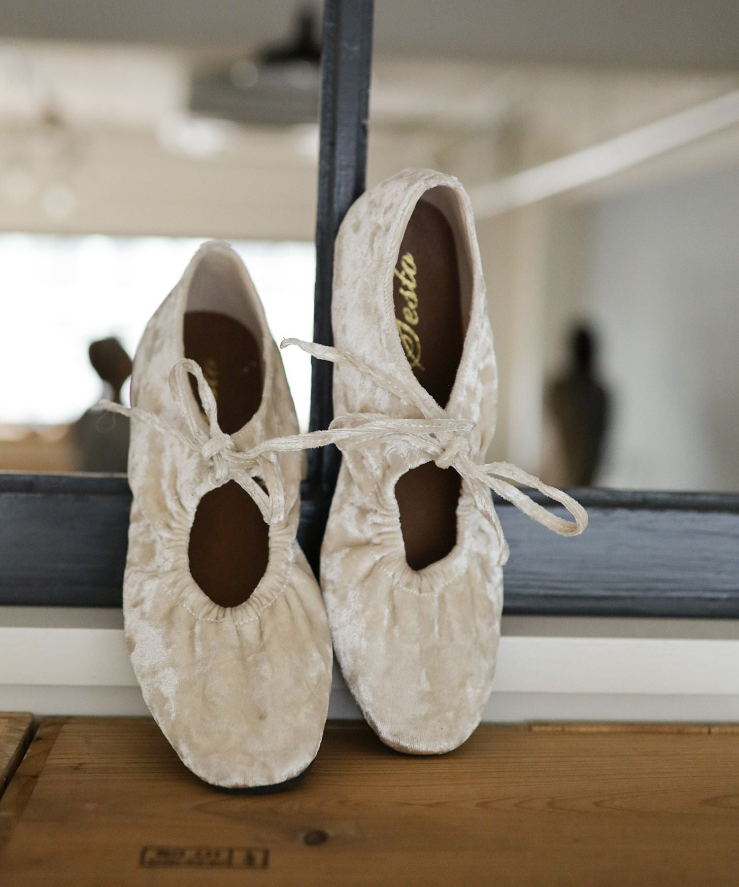 レースアップリボンバレエシューズ▲返品交換不可