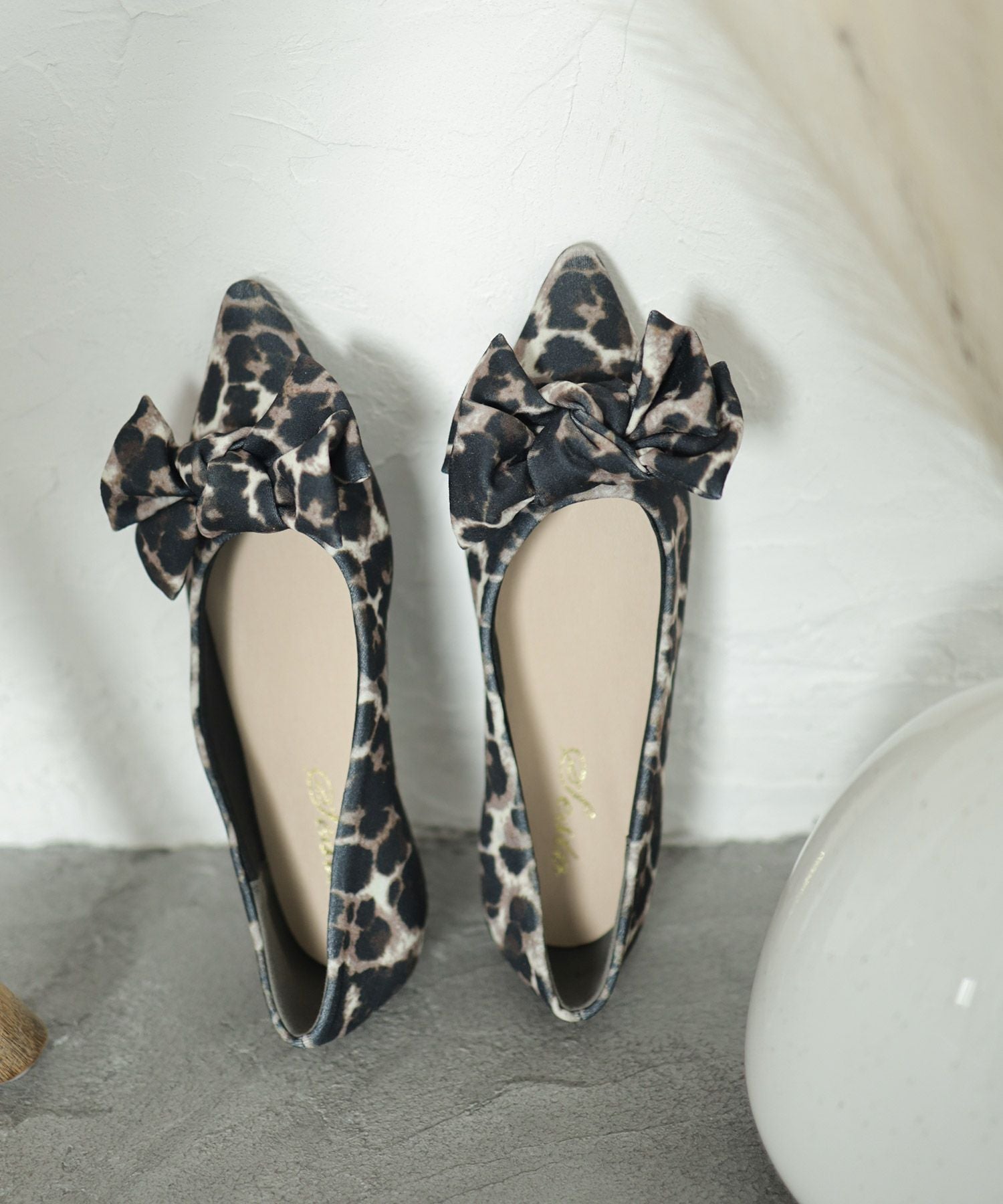 ポインテッドトゥリボンフラットパンプス △返品不可 | SESTO(セスト