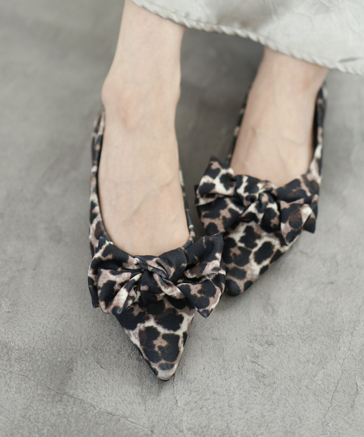 ポインテッドトゥリボンフラットパンプス ▲返品不可