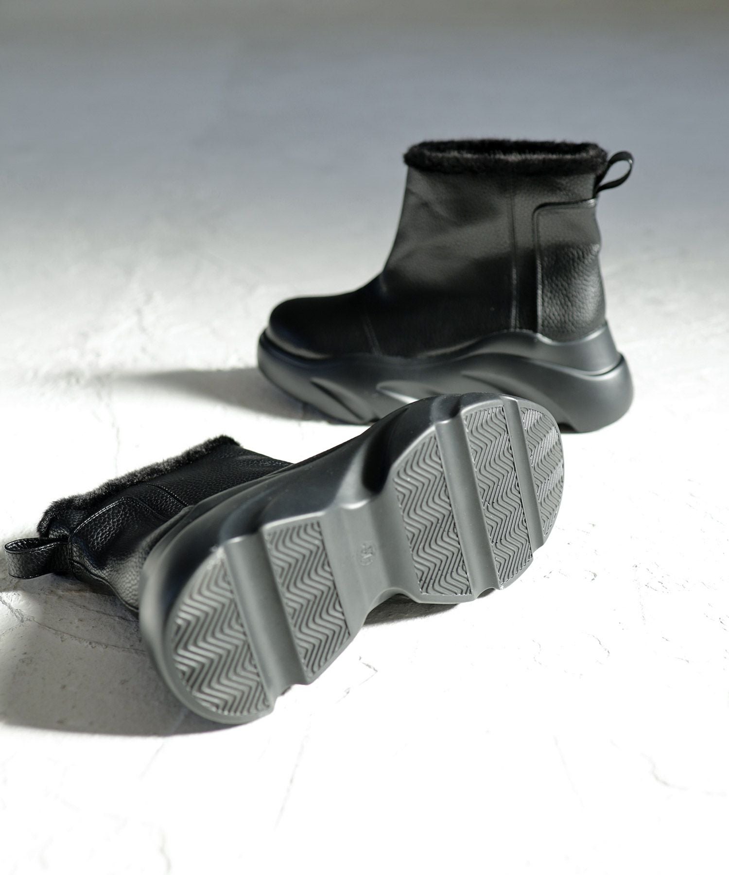 インナーファーの厚底ムートンスニーカーブーツ▲返品不可