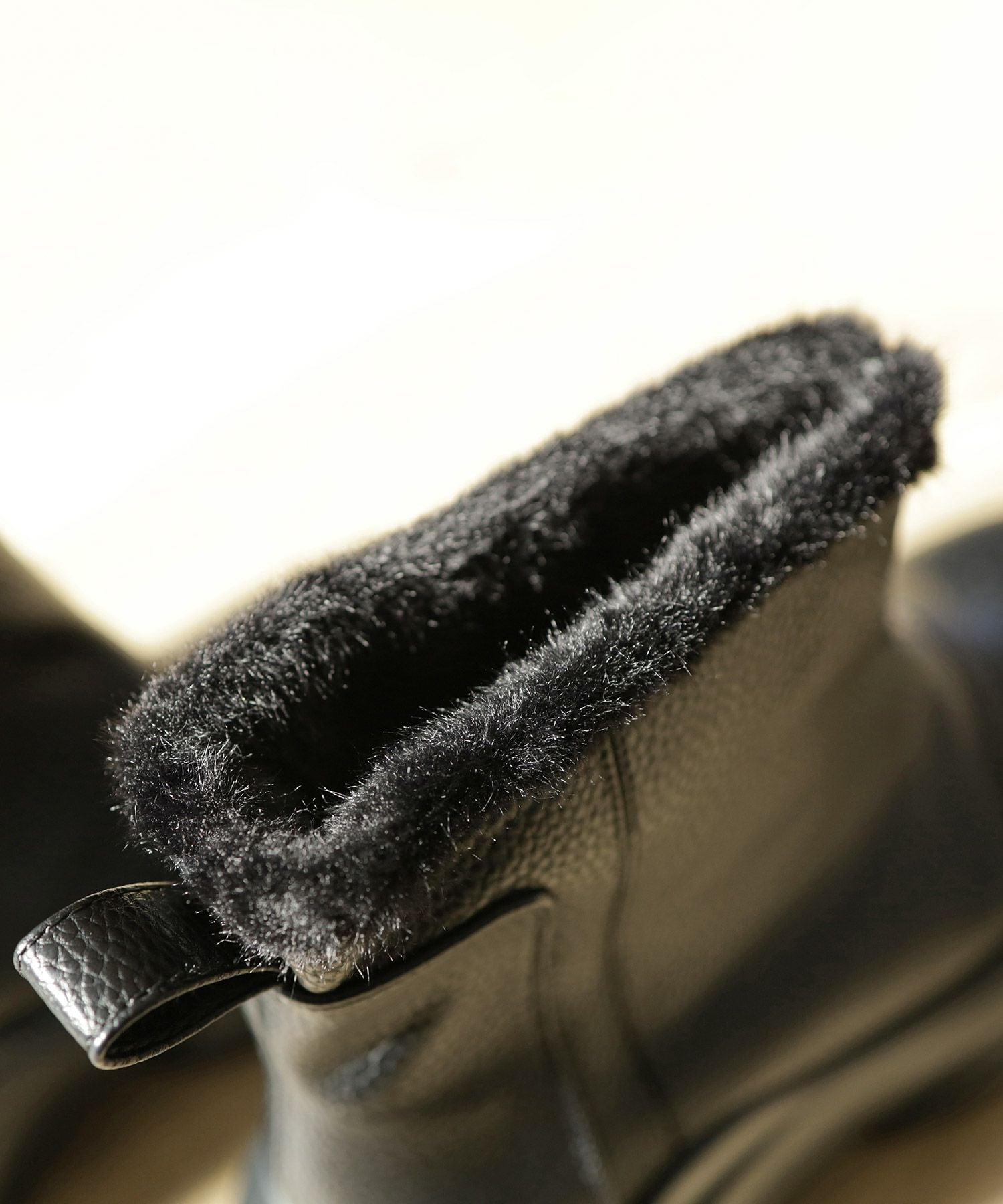 インナーファーの厚底ムートンスニーカーブーツ▲返品不可