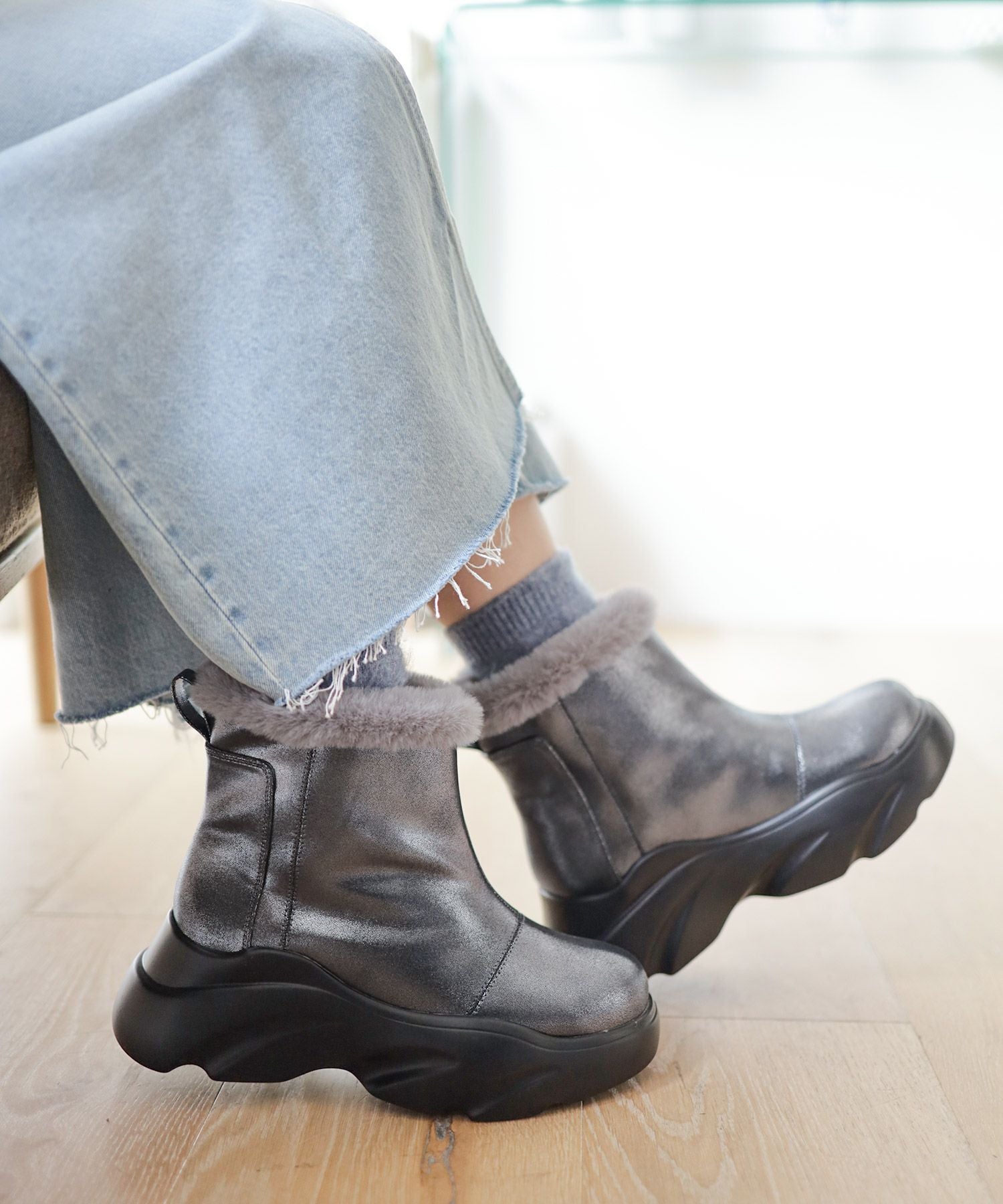 インナーファーの厚底ムートンスニーカーブーツ▲返品不可