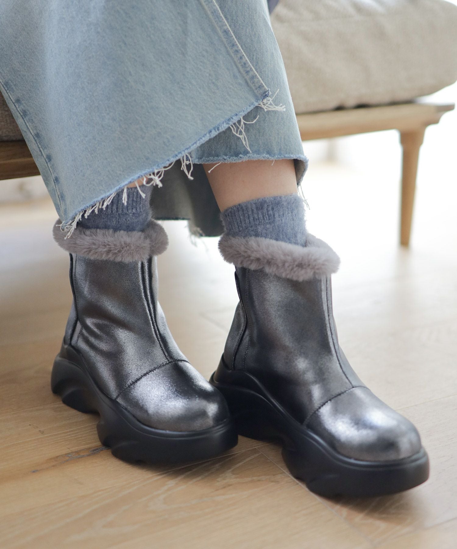 インナーファーの厚底ムートンスニーカーブーツ▲返品不可
